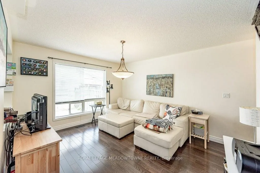 Photo 16 of 381 Baverstock Crescent, Milton, Clarke — HOMEH