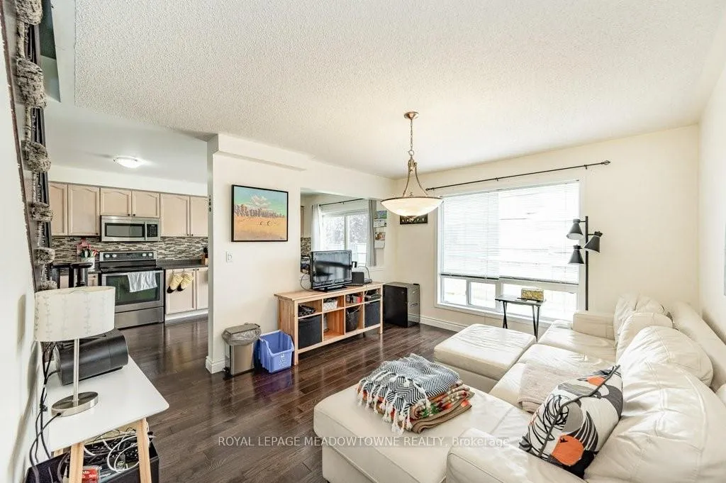 Photo 17 of 381 Baverstock Crescent, Milton, Clarke — HOMEH