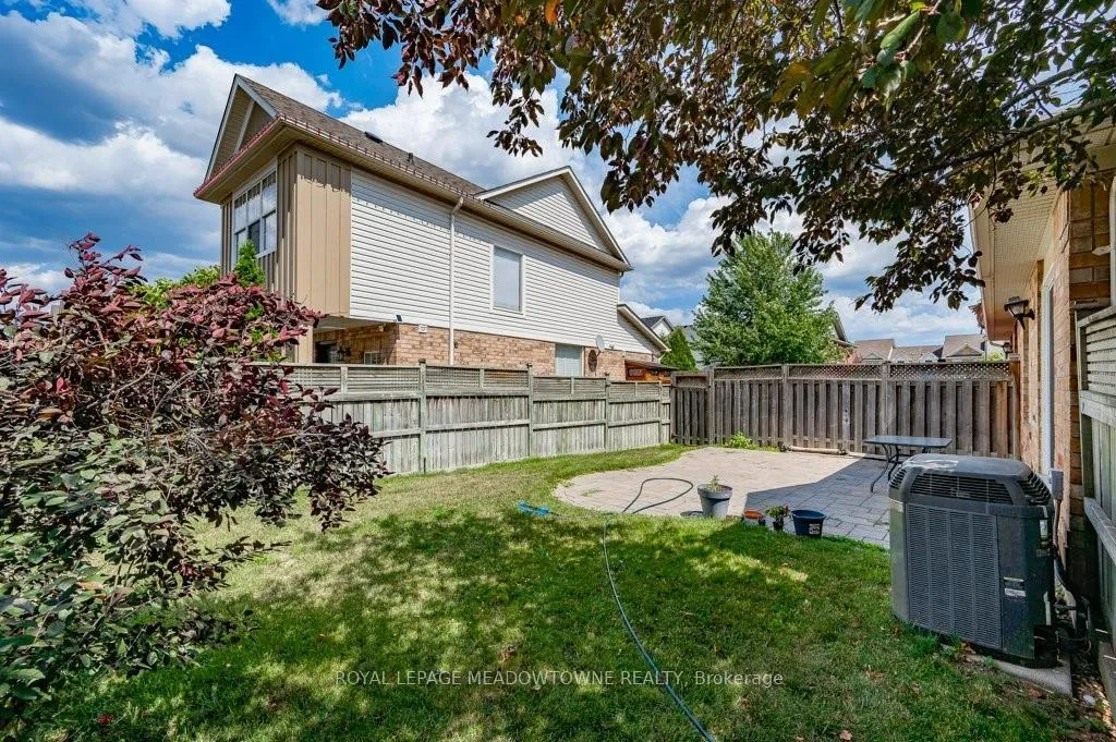 Photo 33 of 381 Baverstock Crescent, Milton, Clarke — HOMEH