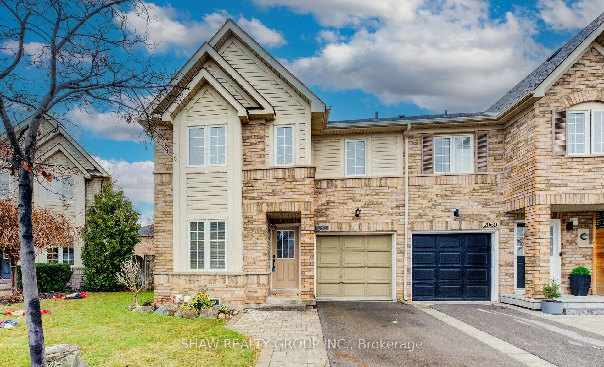 Photo 2 of 2058 Glenhampton Road, Oakville, Westmount — HOMEH