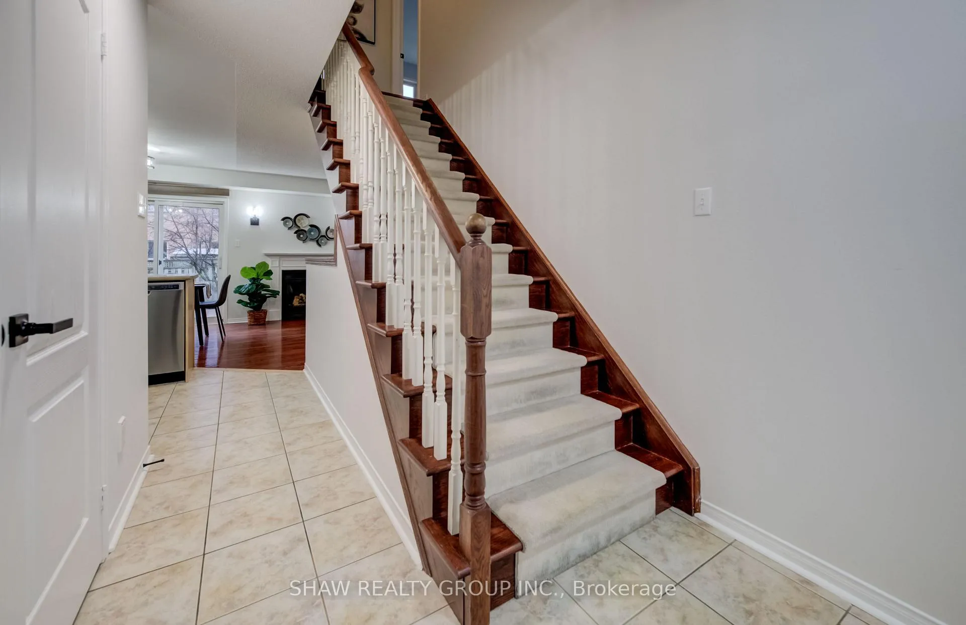 Photo 8 of 2058 Glenhampton Road, Oakville, Westmount — HOMEH