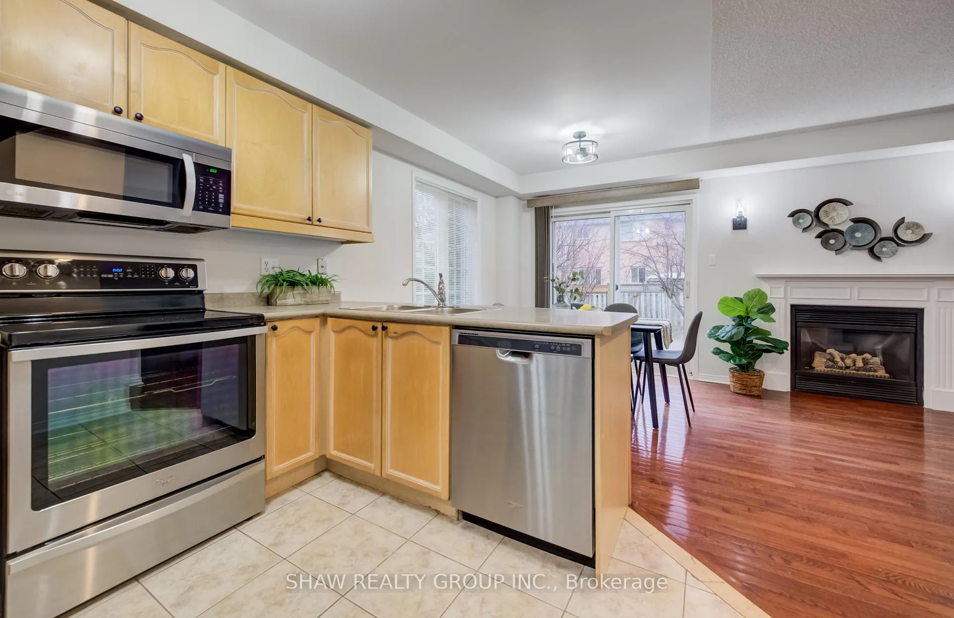 Photo 10 of 2058 Glenhampton Road, Oakville, Westmount — HOMEH