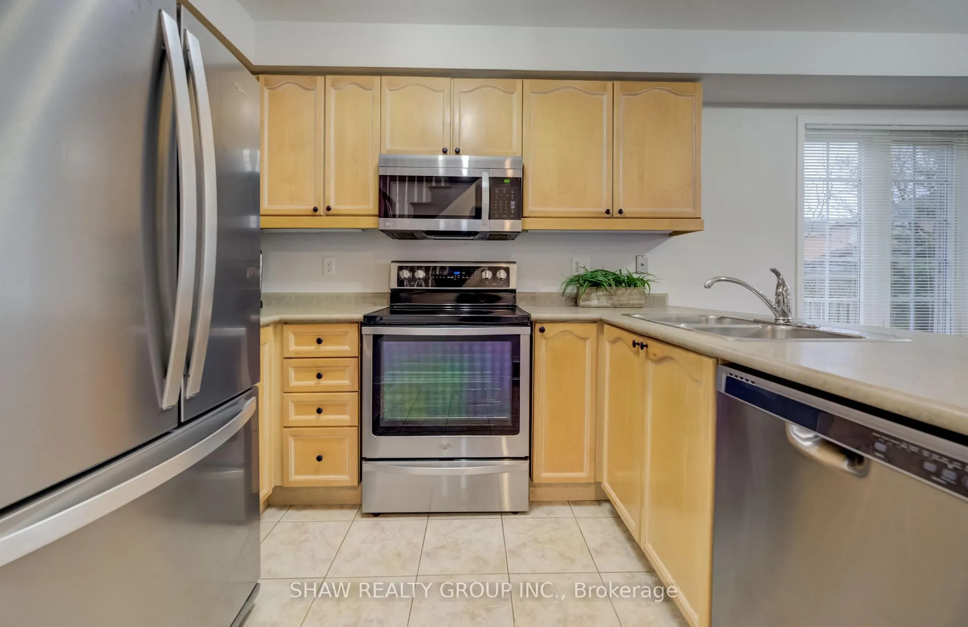 Photo 11 of 2058 Glenhampton Road, Oakville, Westmount — HOMEH