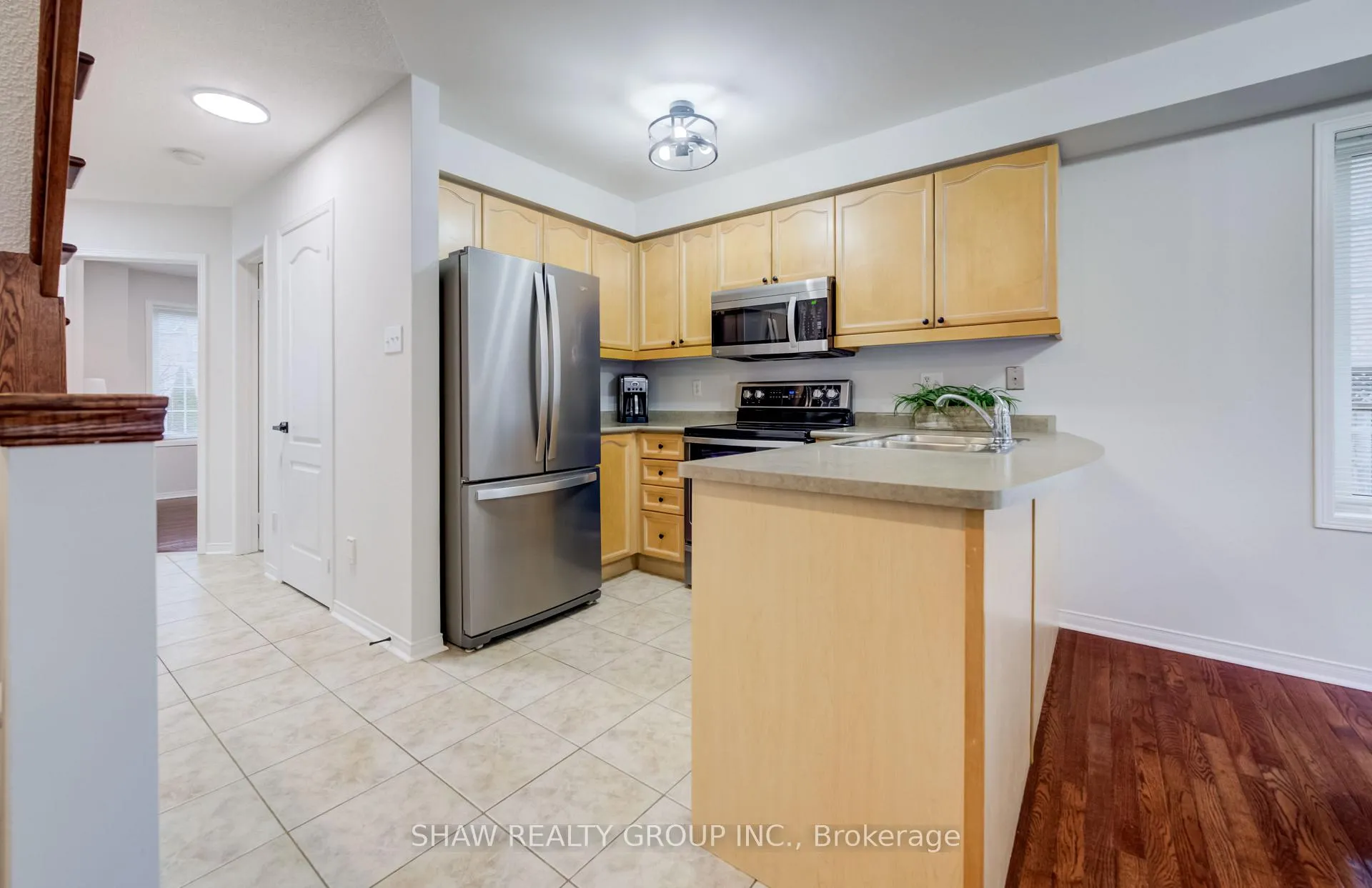 Photo 12 of 2058 Glenhampton Road, Oakville, Westmount — HOMEH