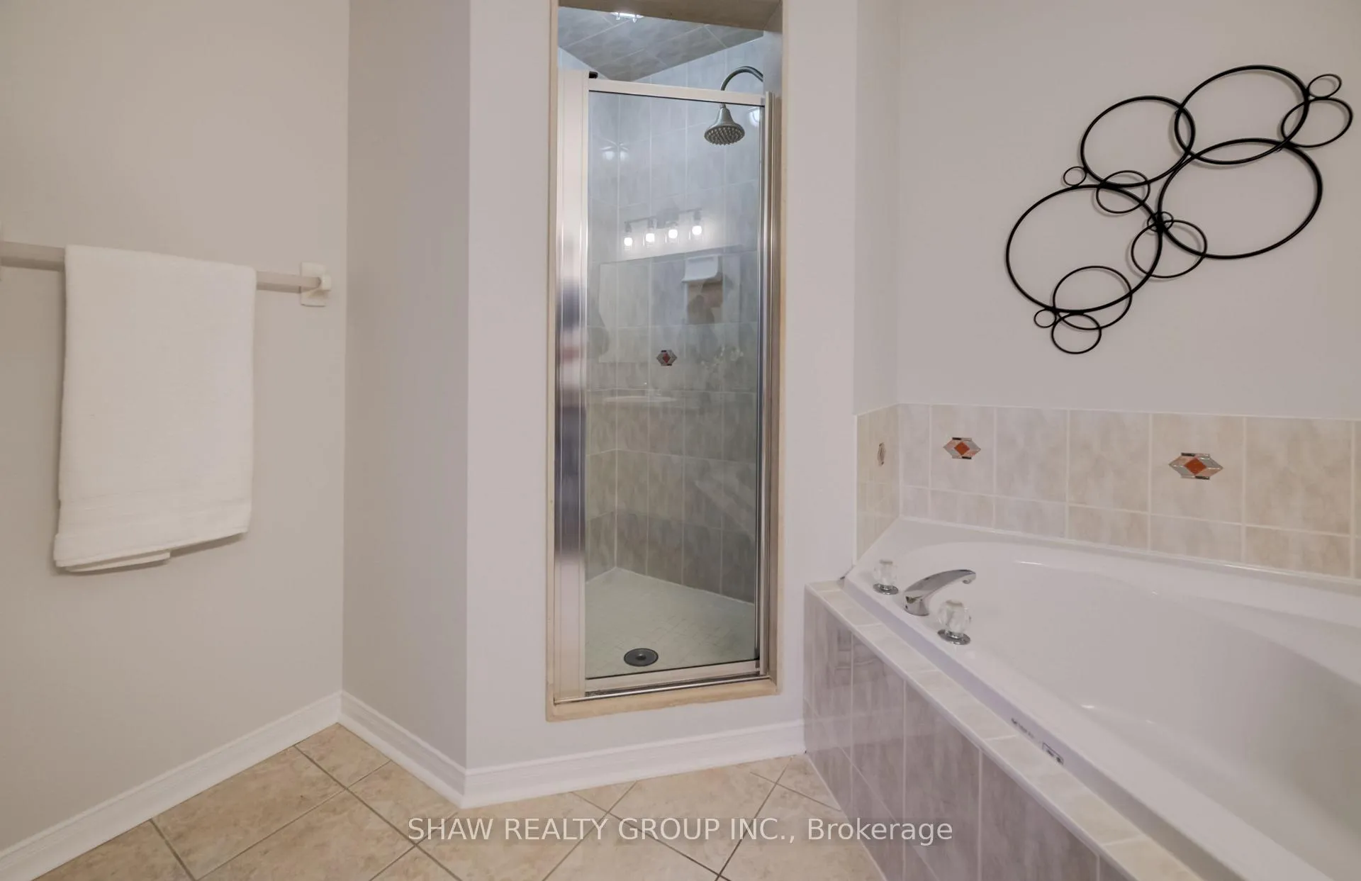 Photo 25 of 2058 Glenhampton Road, Oakville, Westmount — HOMEH