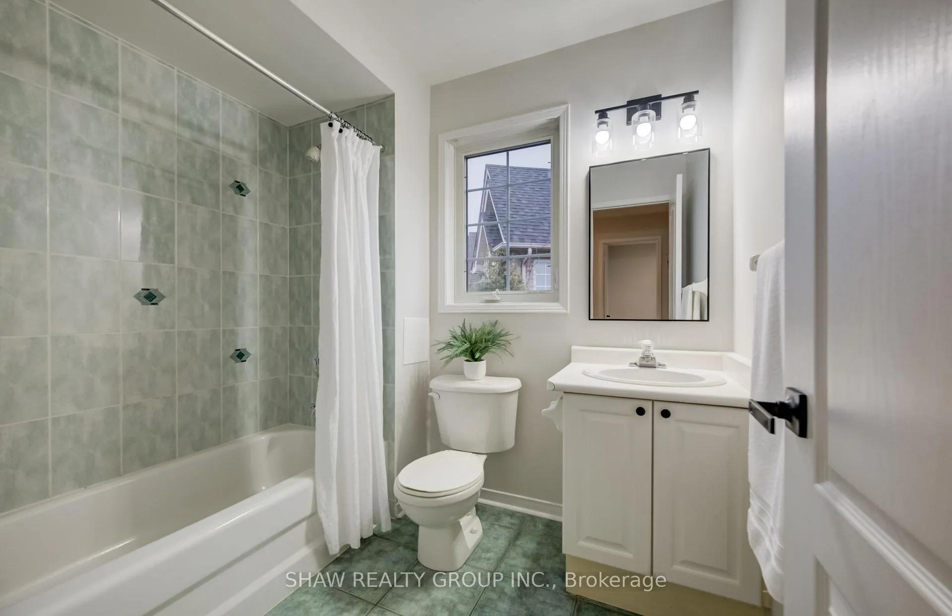Photo 29 of 2058 Glenhampton Road, Oakville, Westmount — HOMEH