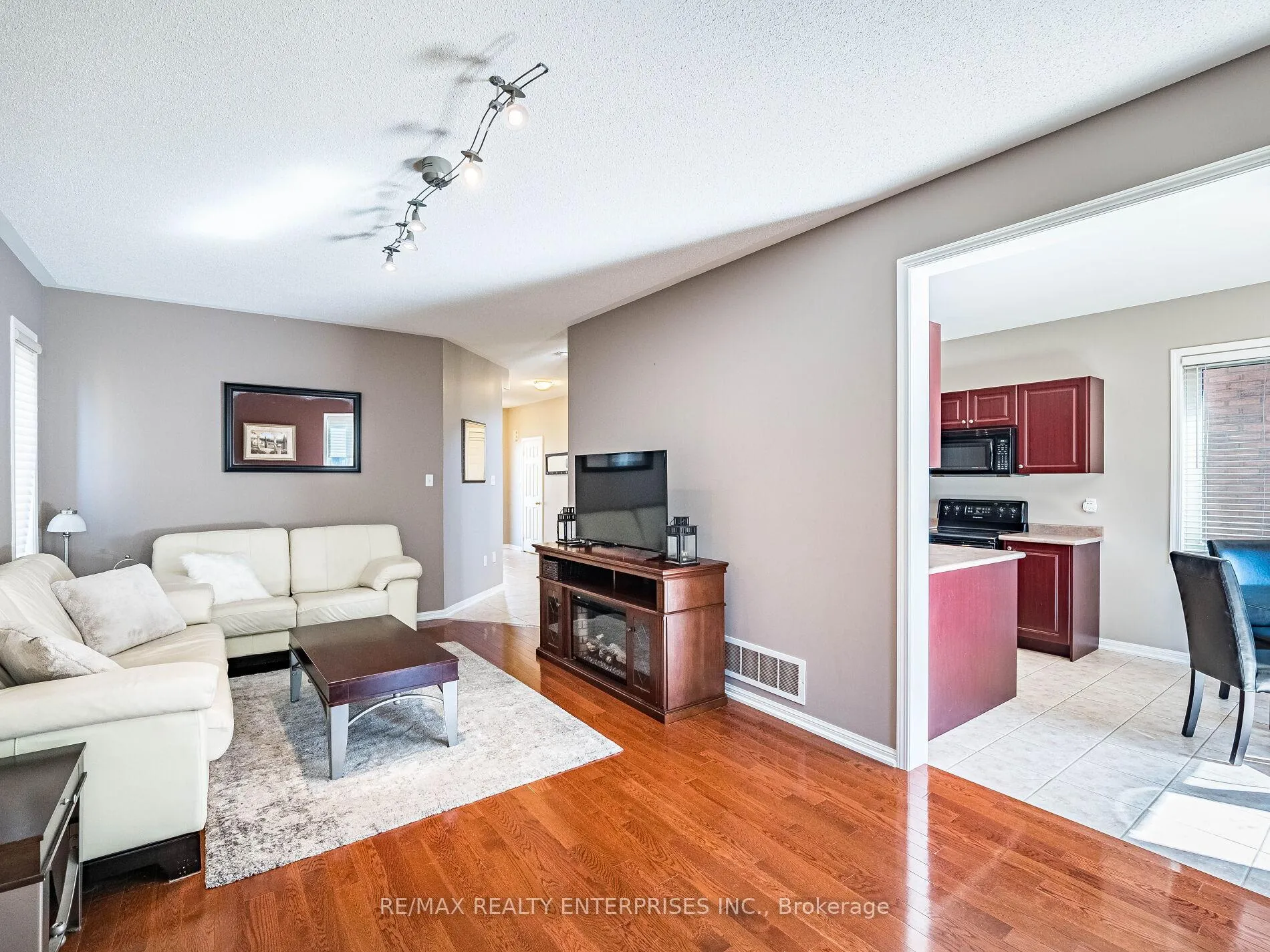 Photo 8 of 256 Sherwood Road, Milton, Dempsey — HOMEH