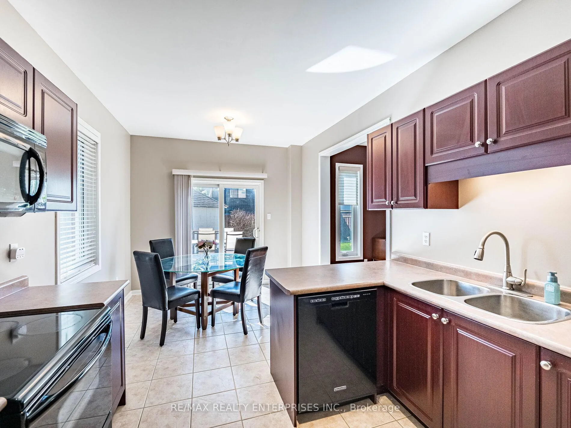 Photo 12 of 256 Sherwood Road, Milton, Dempsey — HOMEH