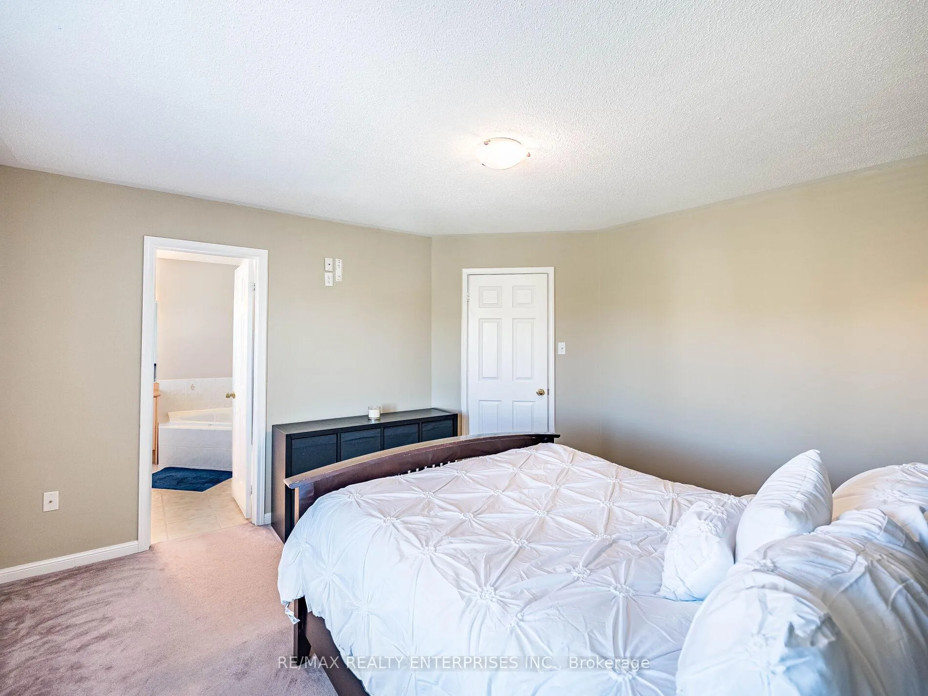 Photo 22 of 256 Sherwood Road, Milton, Dempsey — HOMEH