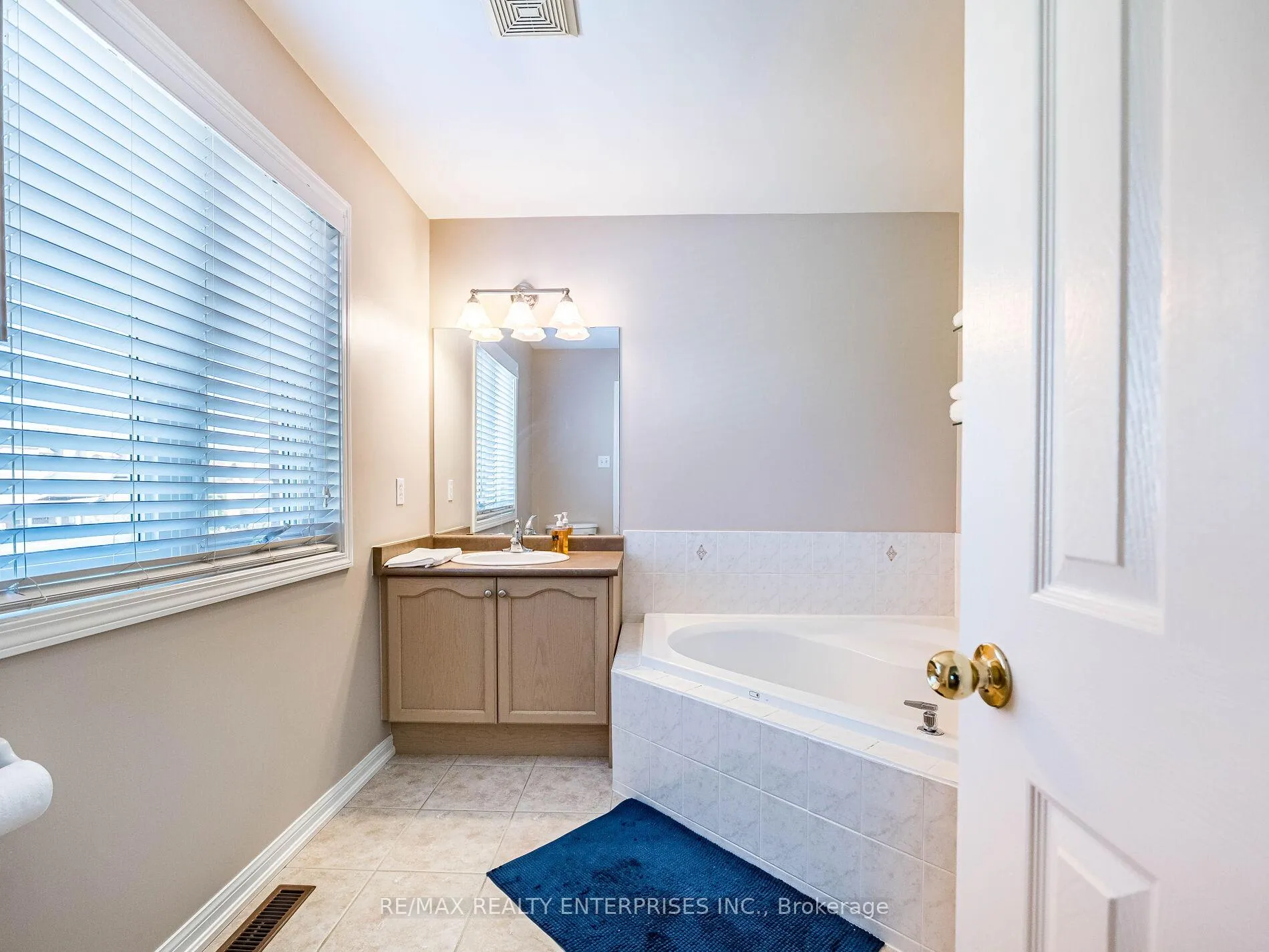 Photo 23 of 256 Sherwood Road, Milton, Dempsey — HOMEH