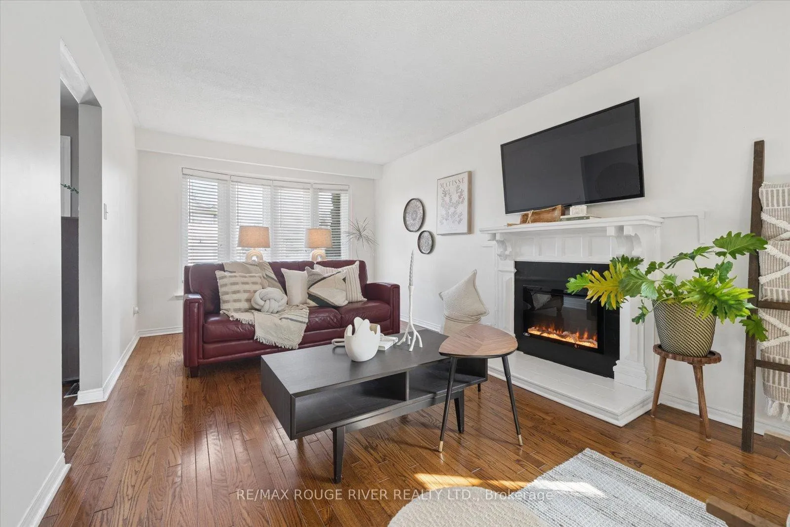 Photo 5 of 8 Kenton Court, Whitby, Lynde Creek — HOMEH