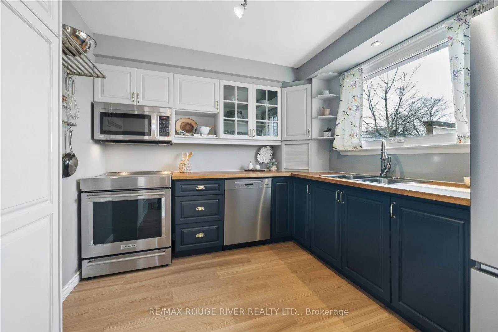 Photo 9 of 8 Kenton Court, Whitby, Lynde Creek — HOMEH