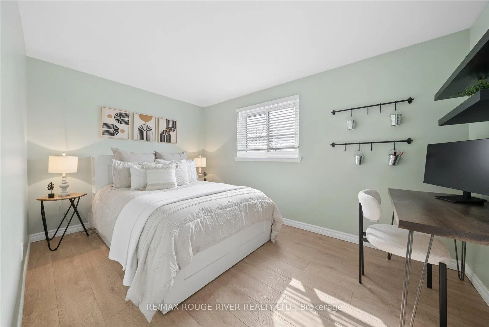Photo 19 of 8 Kenton Court, Whitby, Lynde Creek — HOMEH
