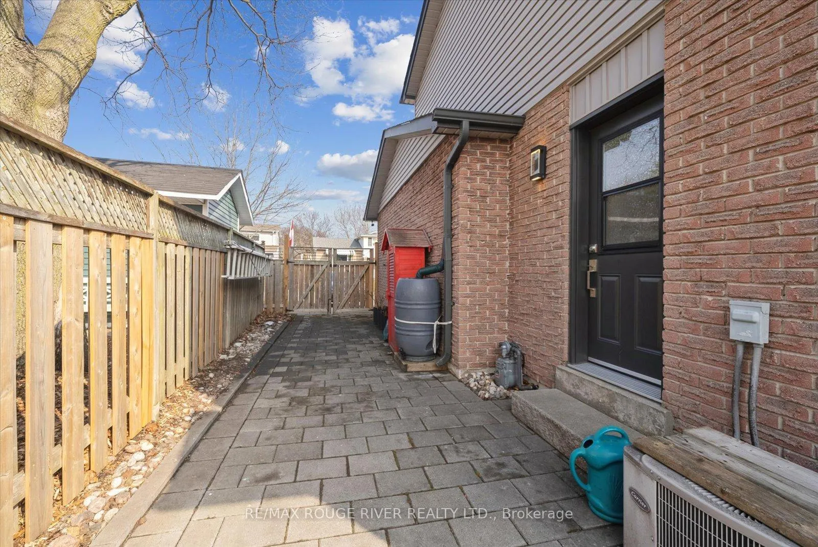 Photo 28 of 8 Kenton Court, Whitby, Lynde Creek — HOMEH