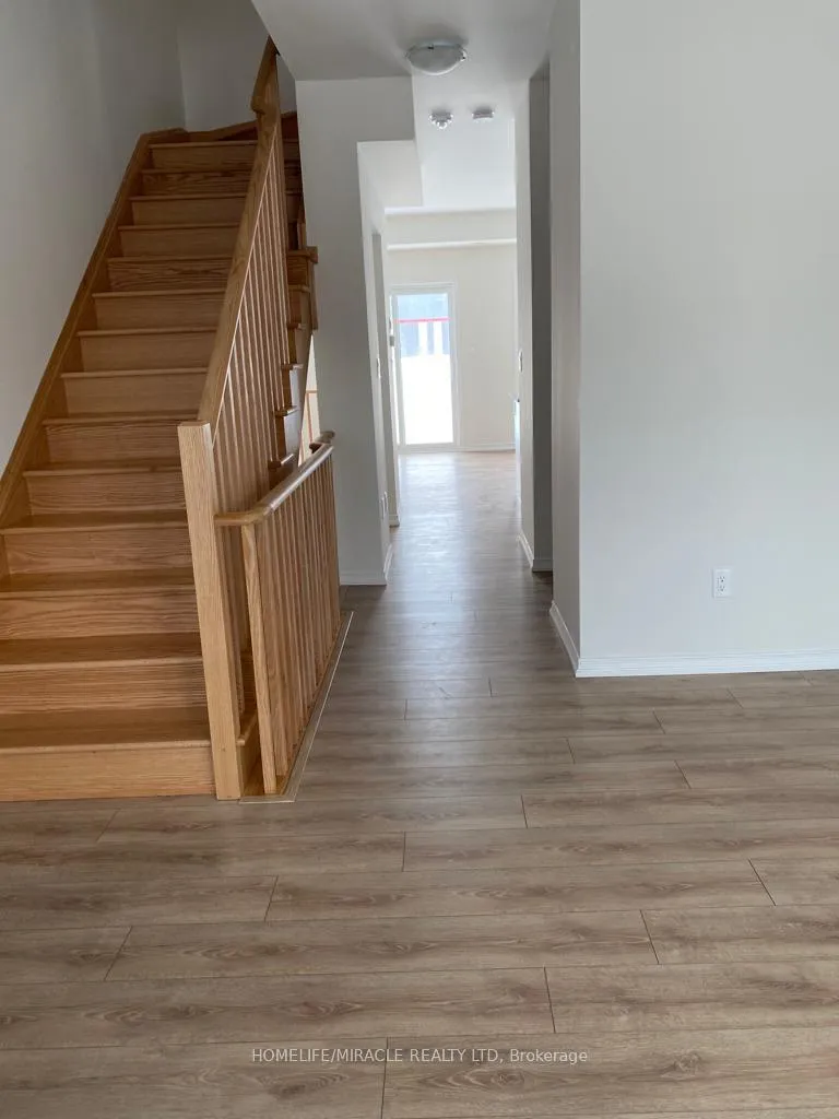 Photo 2 of 225 Danzatore Path, Oshawa, Windfields — HOMEH