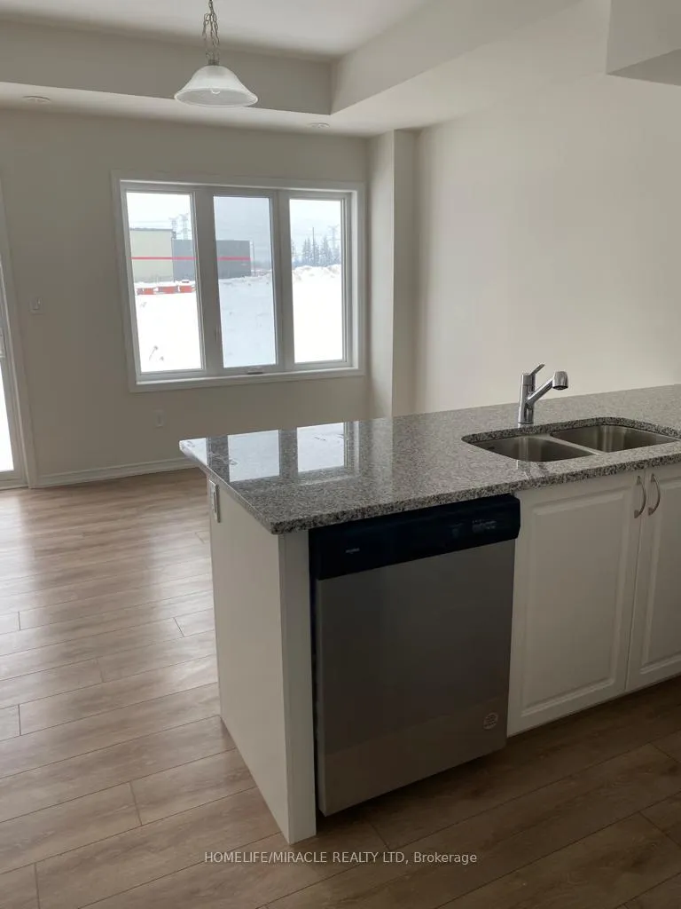 Photo 3 of 225 Danzatore Path, Oshawa, Windfields — HOMEH
