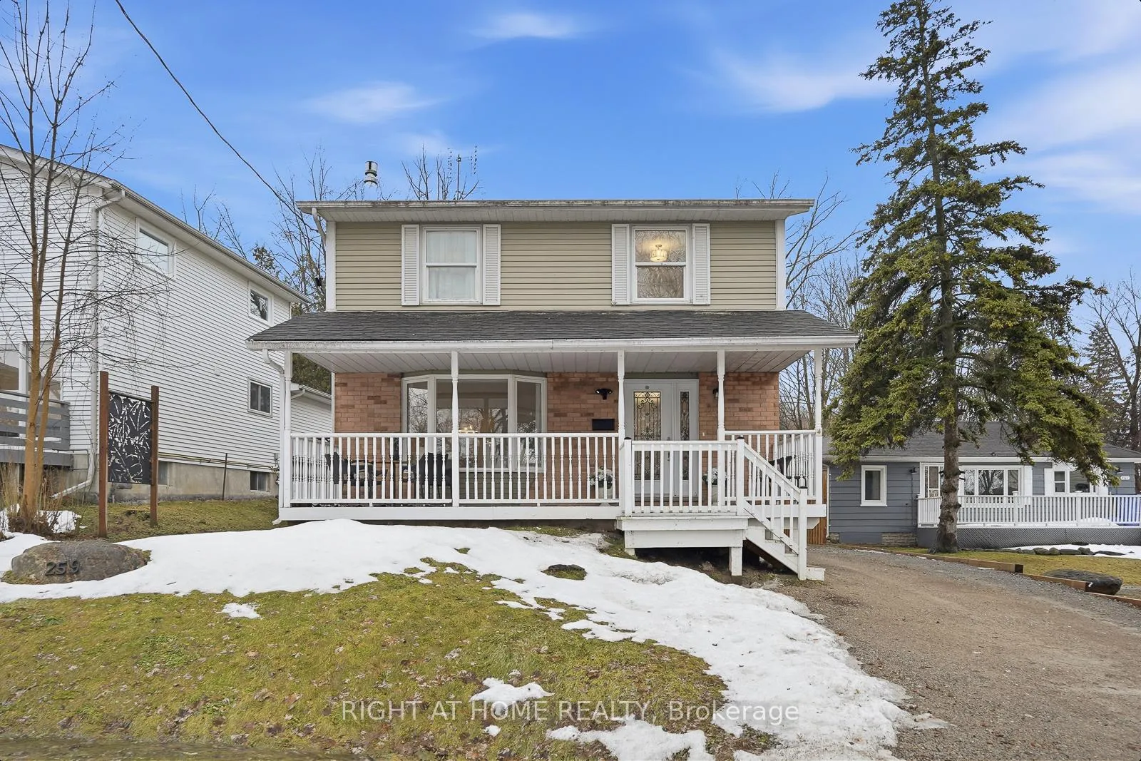 Front of 259 Glenwoods Avenue