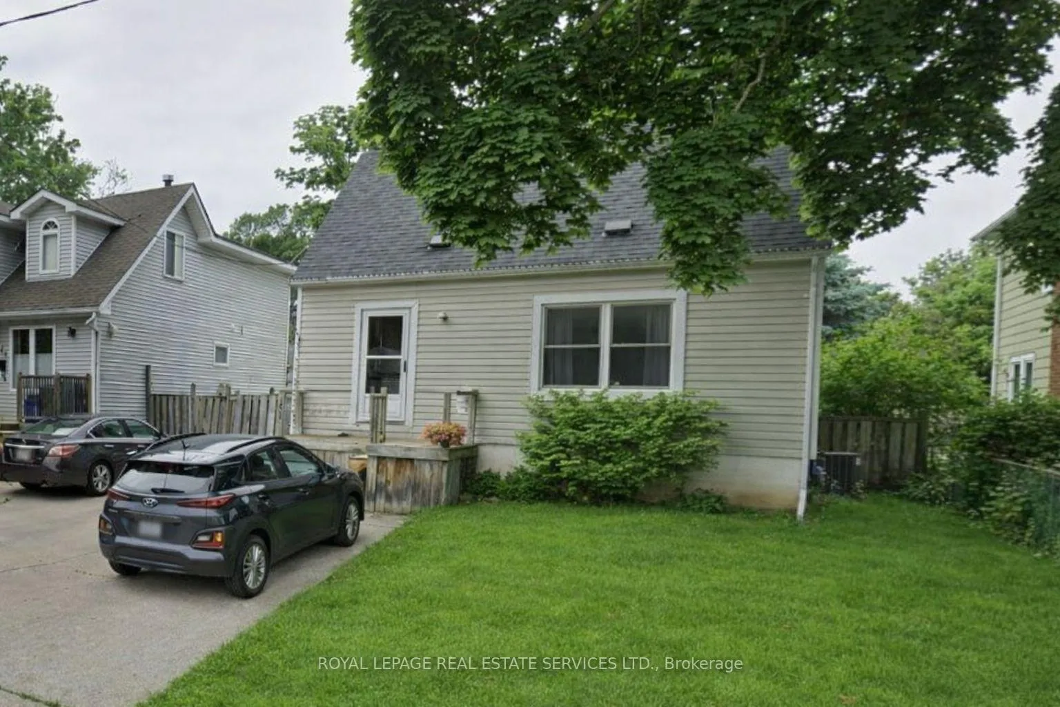 Photo 4 of 151 Westside Drive, Oakville, Central — HOMEH