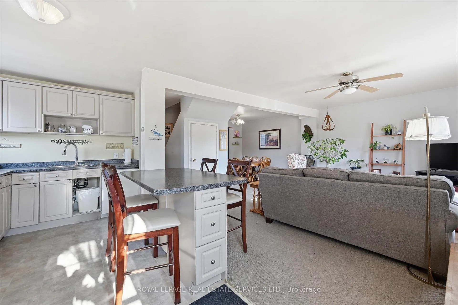 Photo 7 of 151 Westside Drive, Oakville, Central — HOMEH