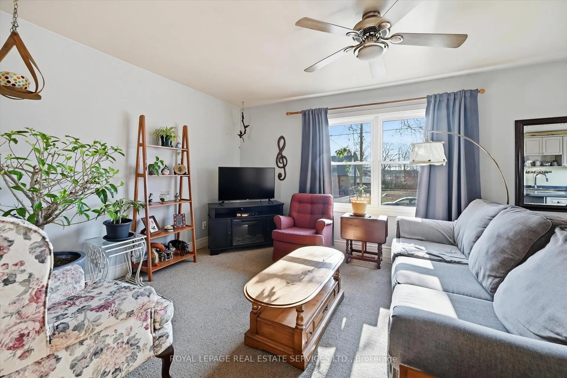 Photo 13 of 151 Westside Drive, Oakville, Central — HOMEH