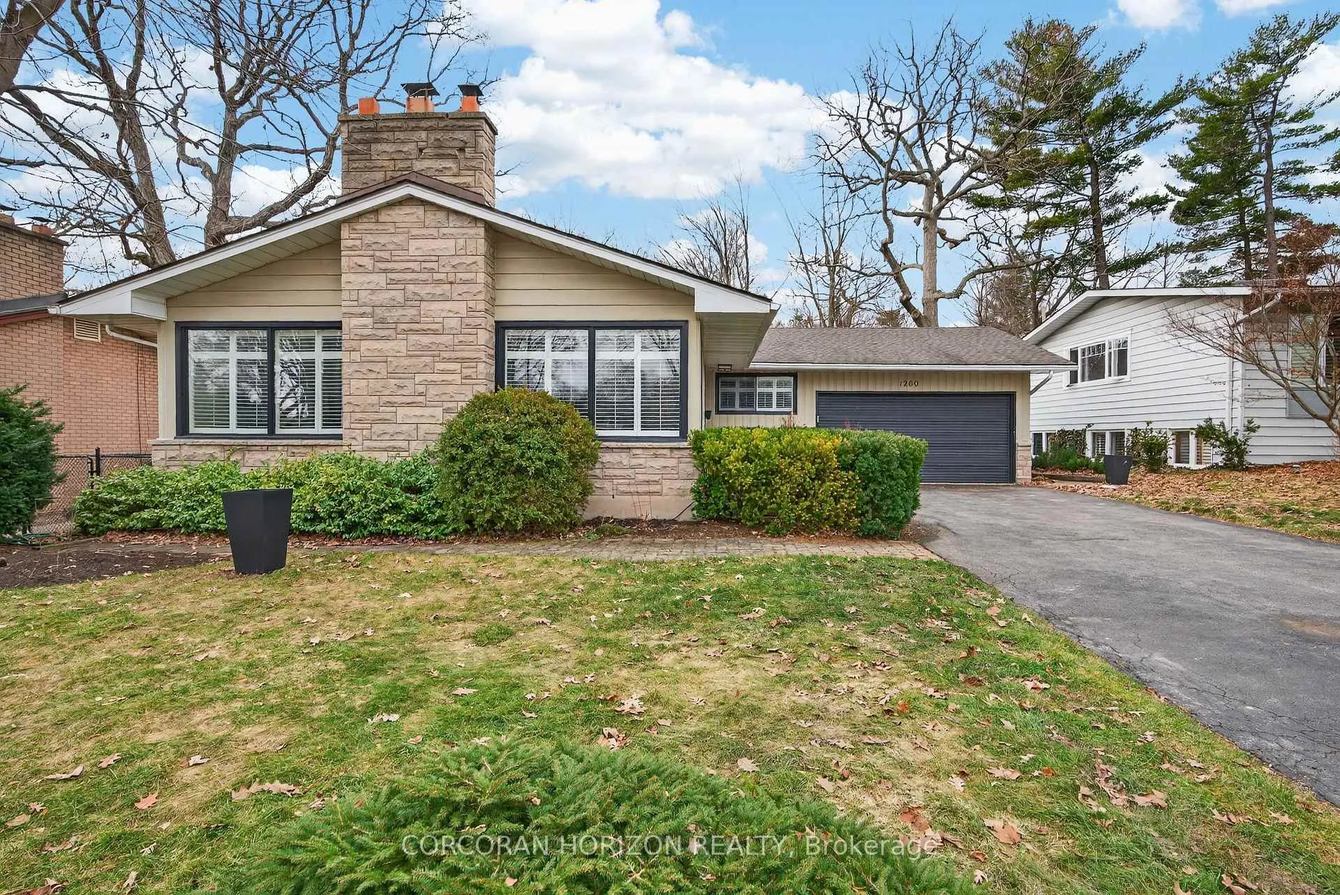 Photo 1 of 1260 Elgin Crescent, Oakville, Falgarwood — HOMEH
