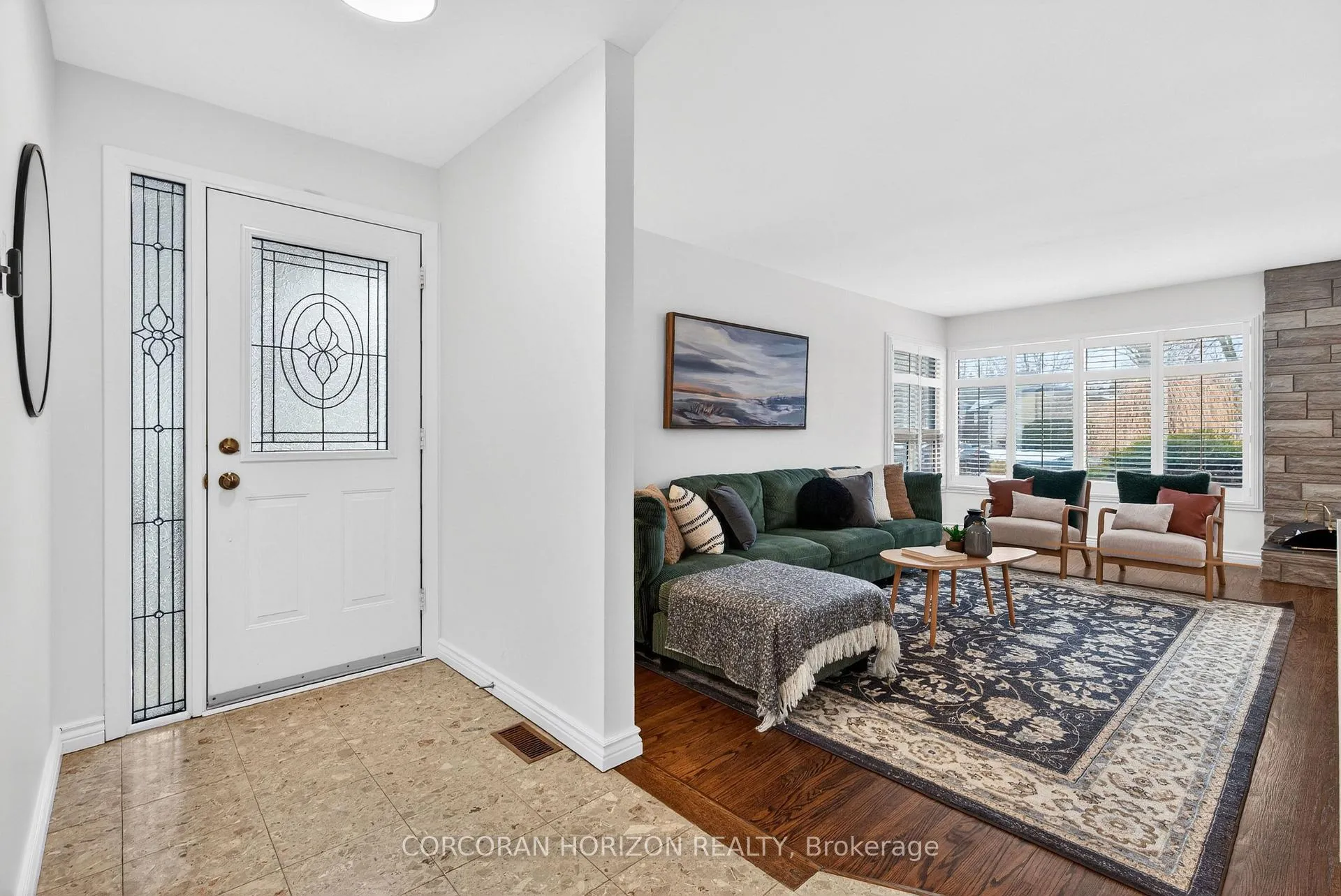 Photo 4 of 1260 Elgin Crescent, Oakville, Falgarwood — HOMEH