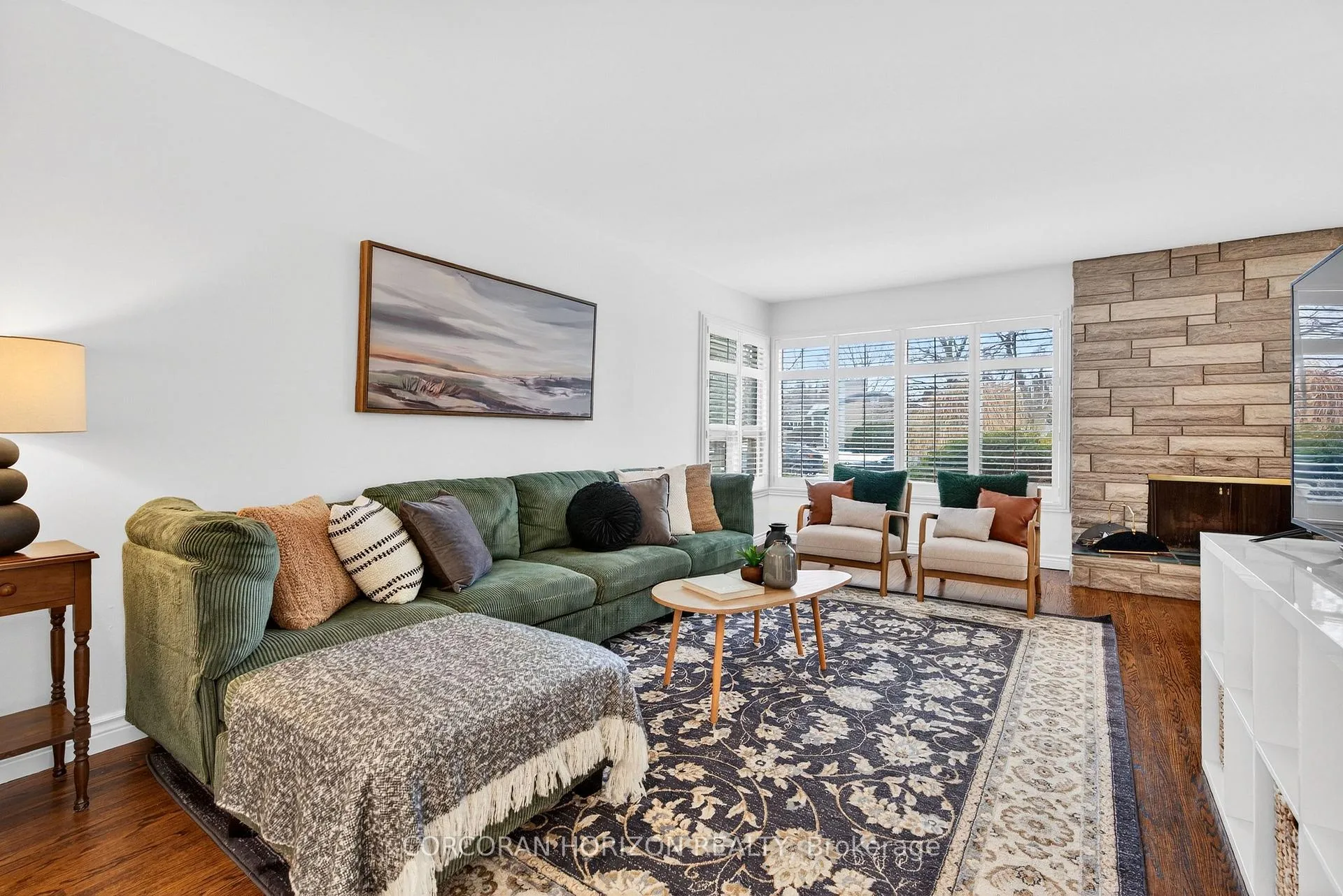 Photo 5 of 1260 Elgin Crescent, Oakville, Falgarwood — HOMEH