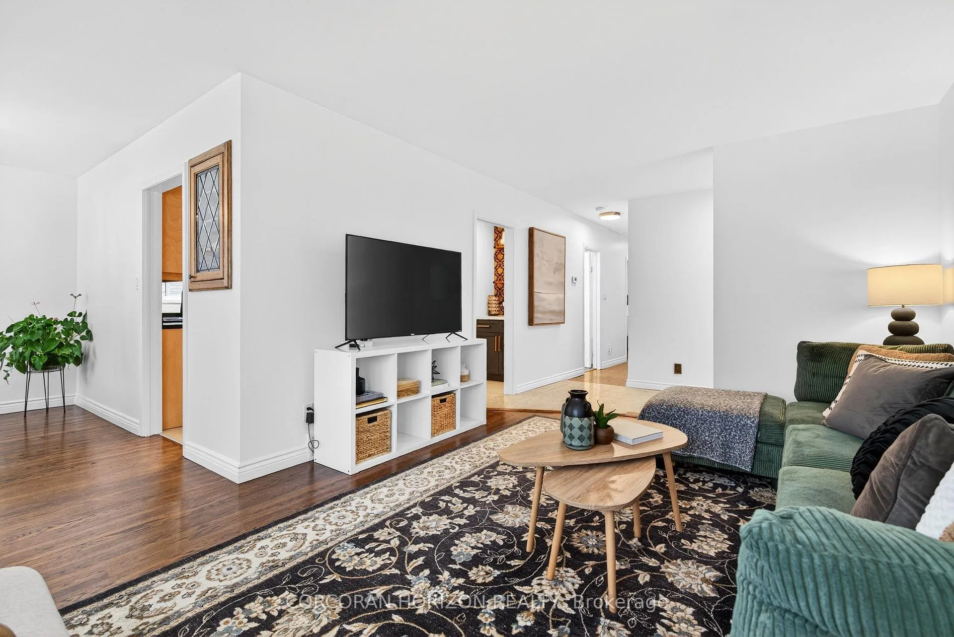 Photo 6 of 1260 Elgin Crescent, Oakville, Falgarwood — HOMEH