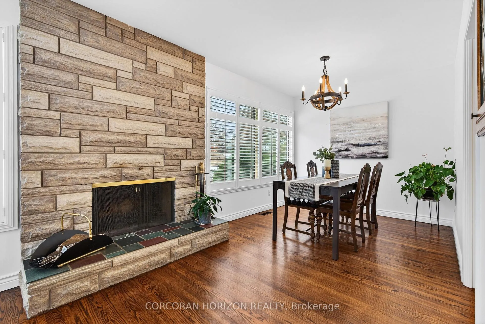 Photo 7 of 1260 Elgin Crescent, Oakville, Falgarwood — HOMEH