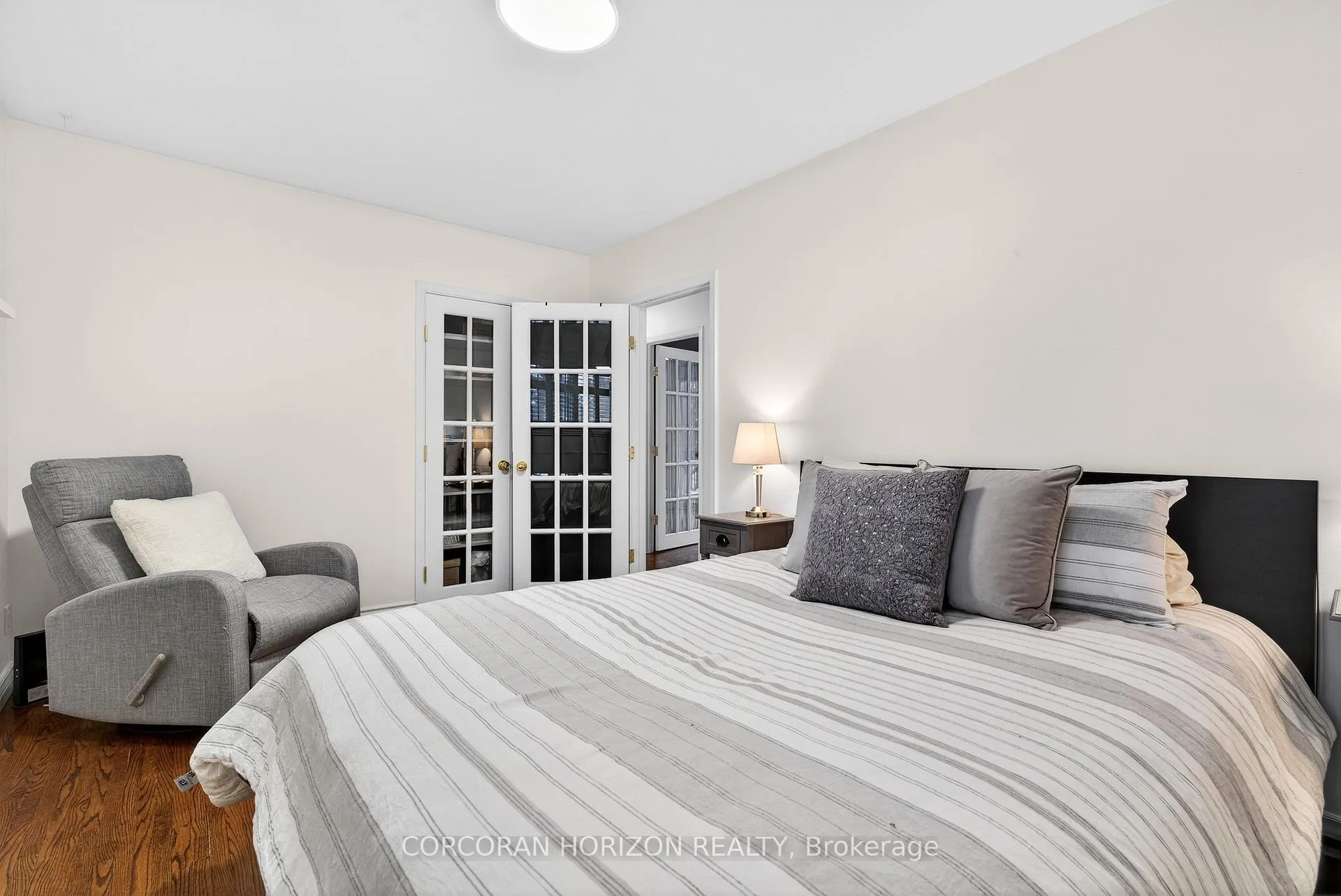 Photo 19 of 1260 Elgin Crescent, Oakville, Falgarwood — HOMEH