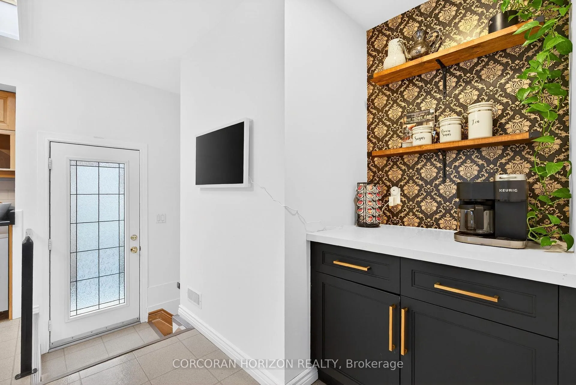 Photo 23 of 1260 Elgin Crescent, Oakville, Falgarwood — HOMEH
