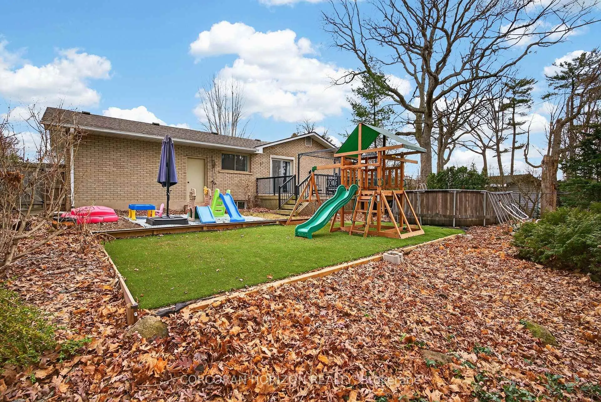 Photo 29 of 1260 Elgin Crescent, Oakville, Falgarwood — HOMEH