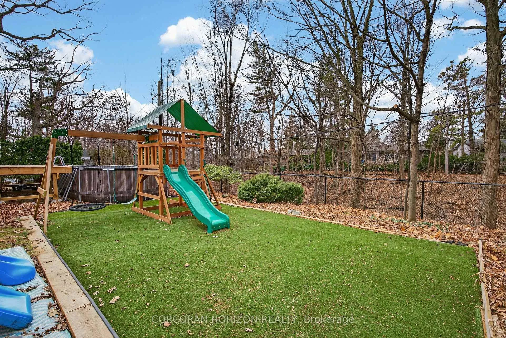 Photo 30 of 1260 Elgin Crescent, Oakville, Falgarwood — HOMEH