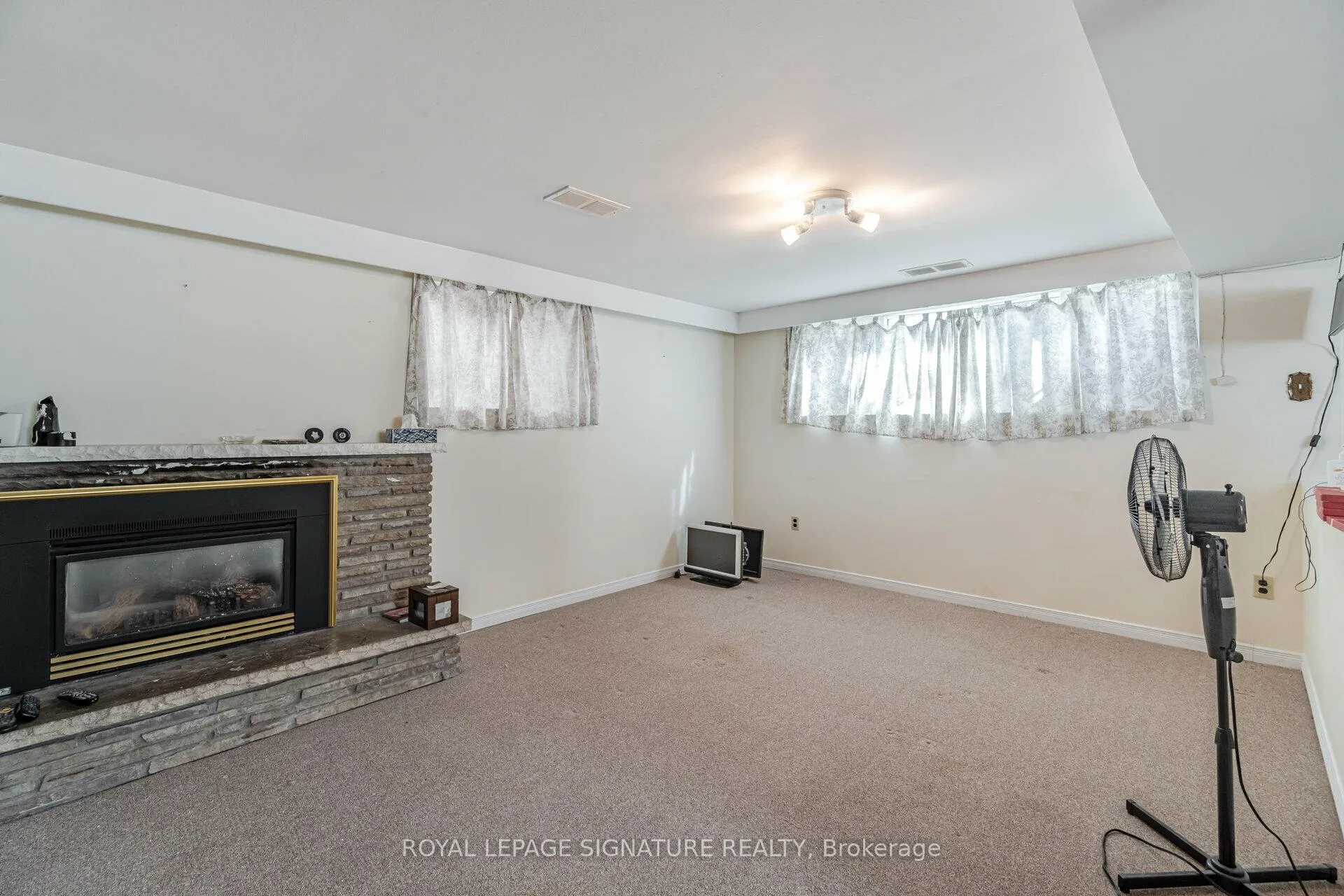 Photo 24 of 34 Ivan Road, Scarborough, Centennial Scarborough — HOMEH