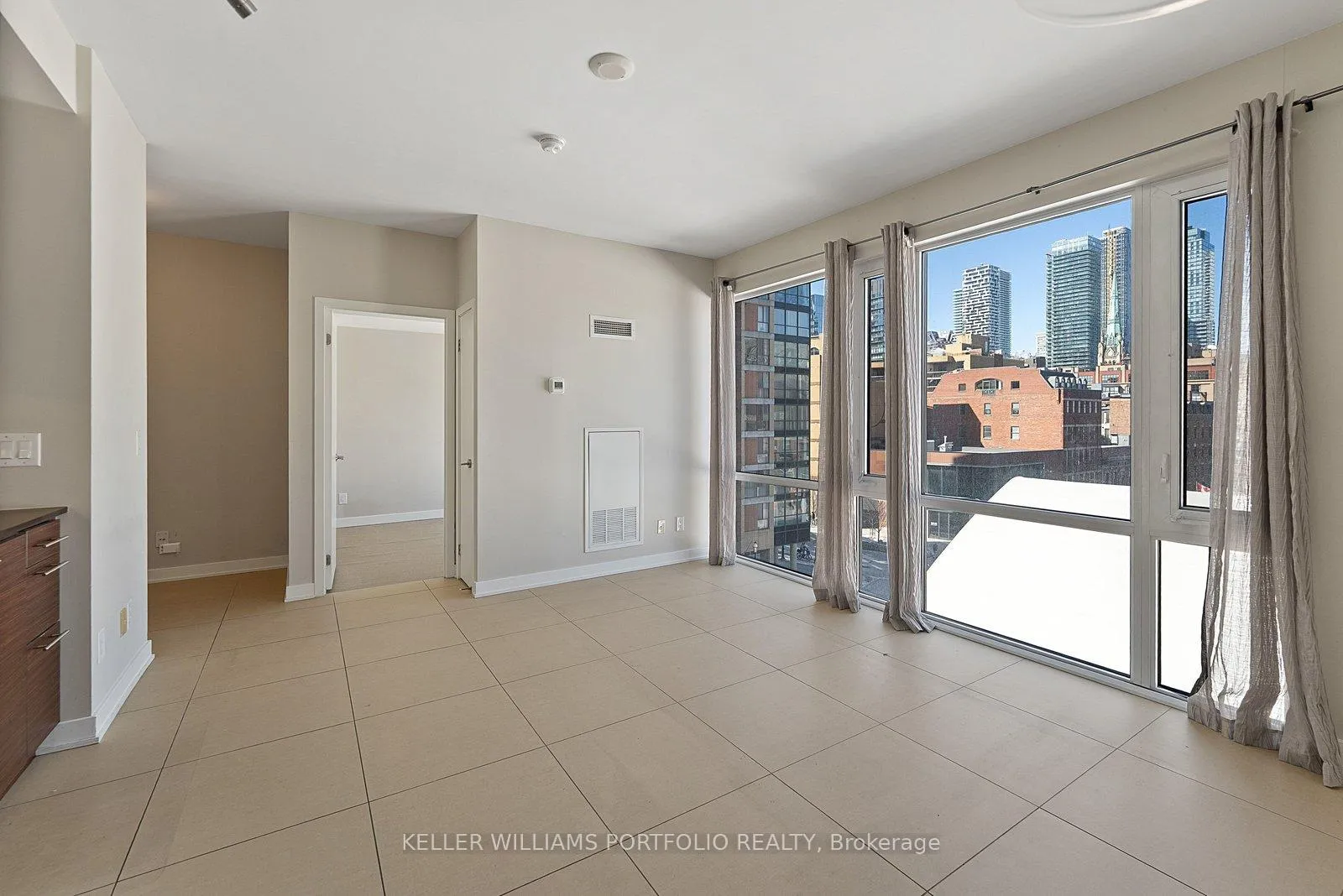 Photo 10 of Unit 404, 3 Market Street, Toronto, Waterfront Communities — HOMEH