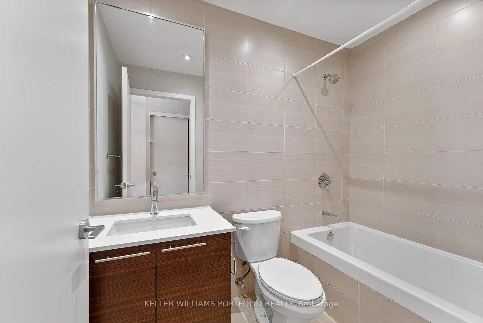 Photo 21 of Unit 404, 3 Market Street, Toronto, Waterfront Communities — HOMEH