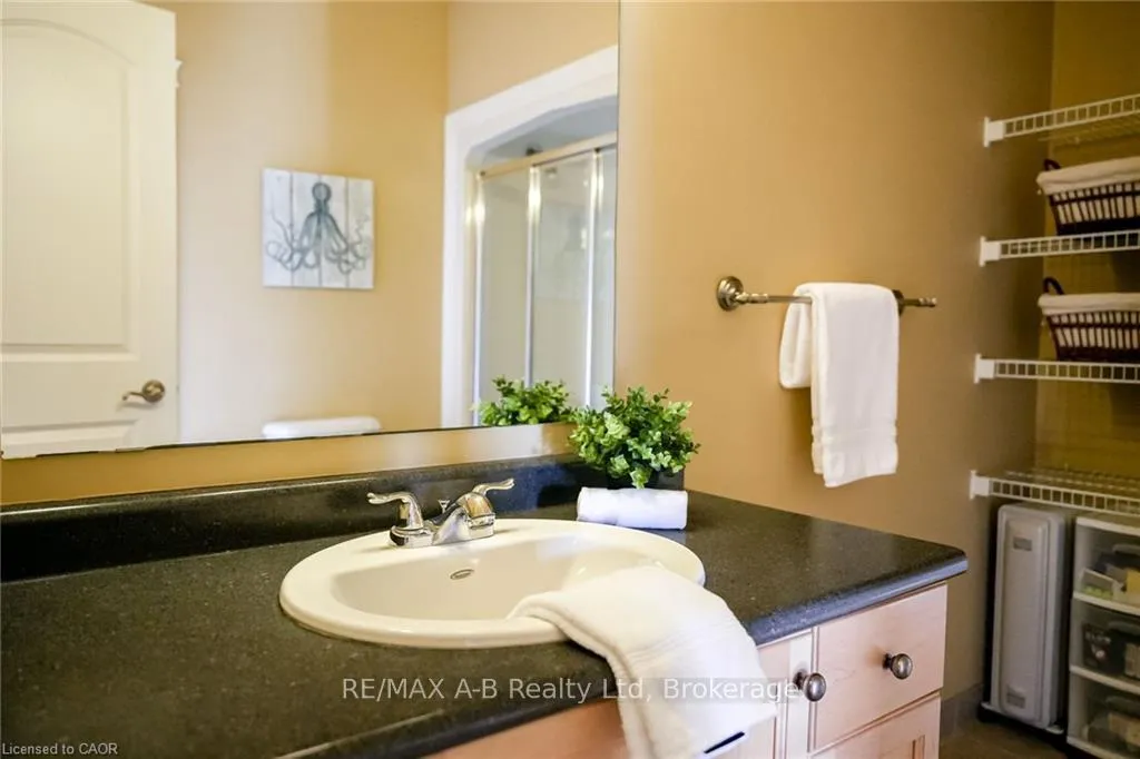 Photo 23 of Unit 305, 555 King Street E, Kitchener — HOMEH
