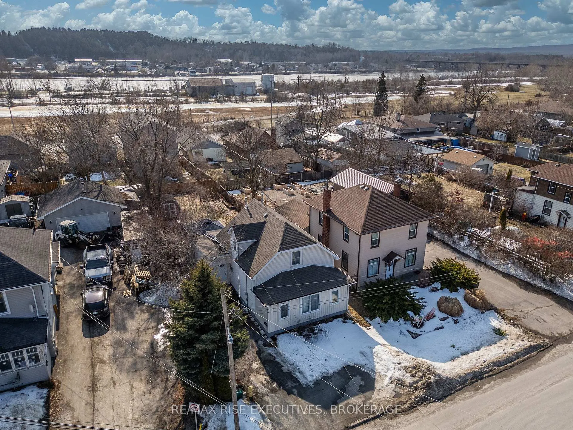 Photo 37 of 6 Leopold Street, Quinte West, Trenton Ward — HOMEH