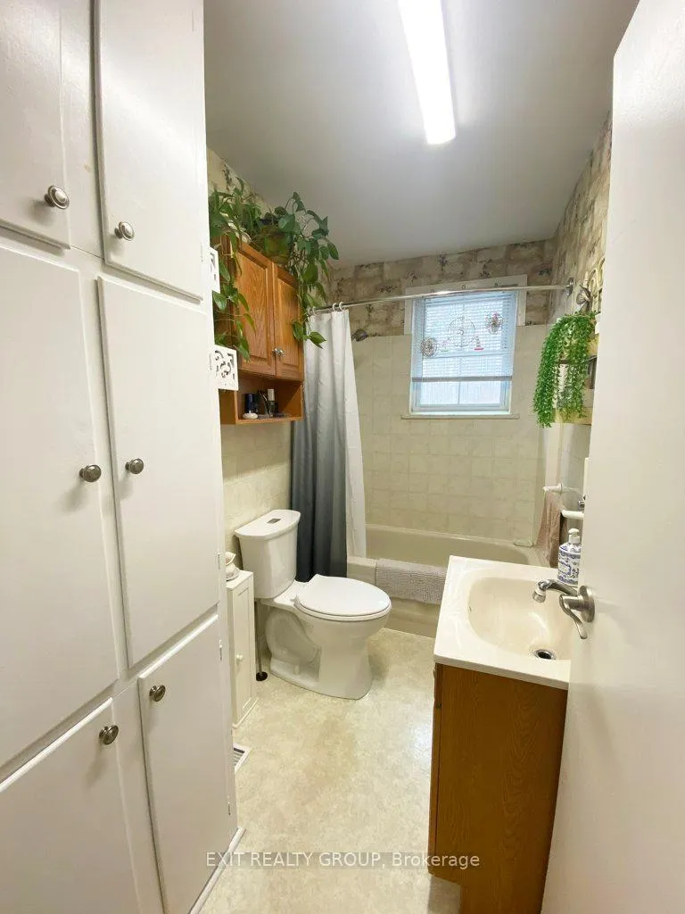 Photo 13 of 40 Zion Road, Quinte West, Murray Ward — HOMEH