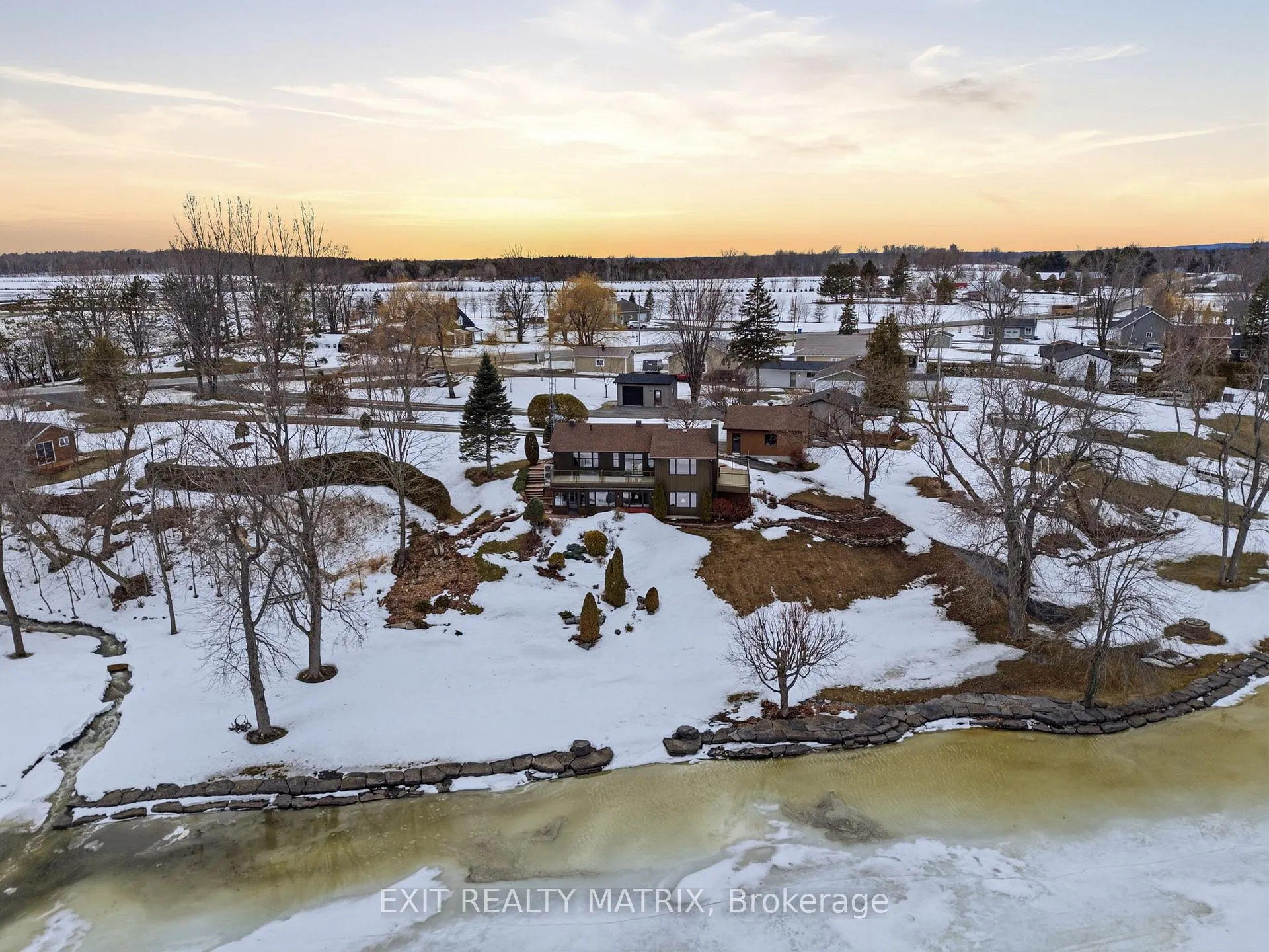 Photo 1 of 2176 Bay Road, Champlain, Champlain Twp — HOMEH