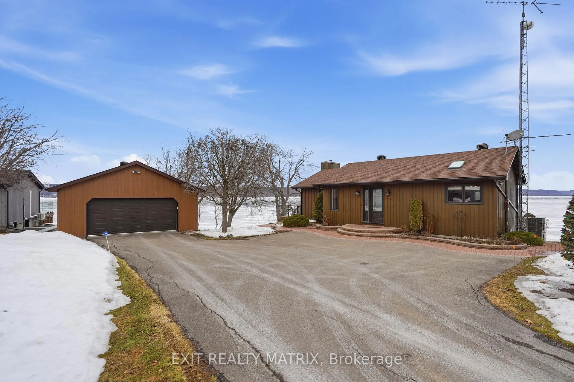 Photo 3 of 2176 Bay Road, Champlain, Champlain Twp — HOMEH