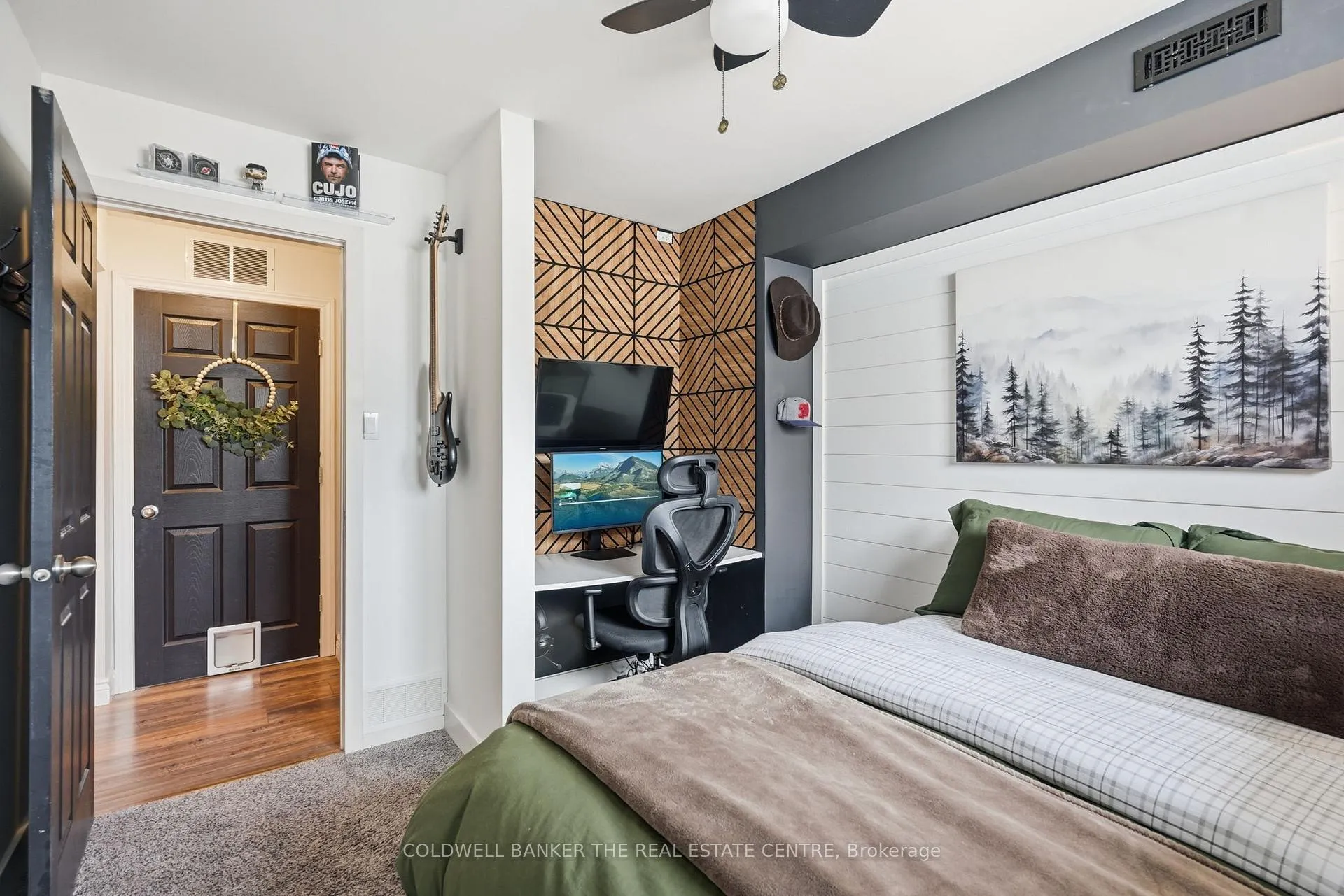 Photo 15 of 241 Cedar Crescent, Barrie, Bayshore — HOMEH