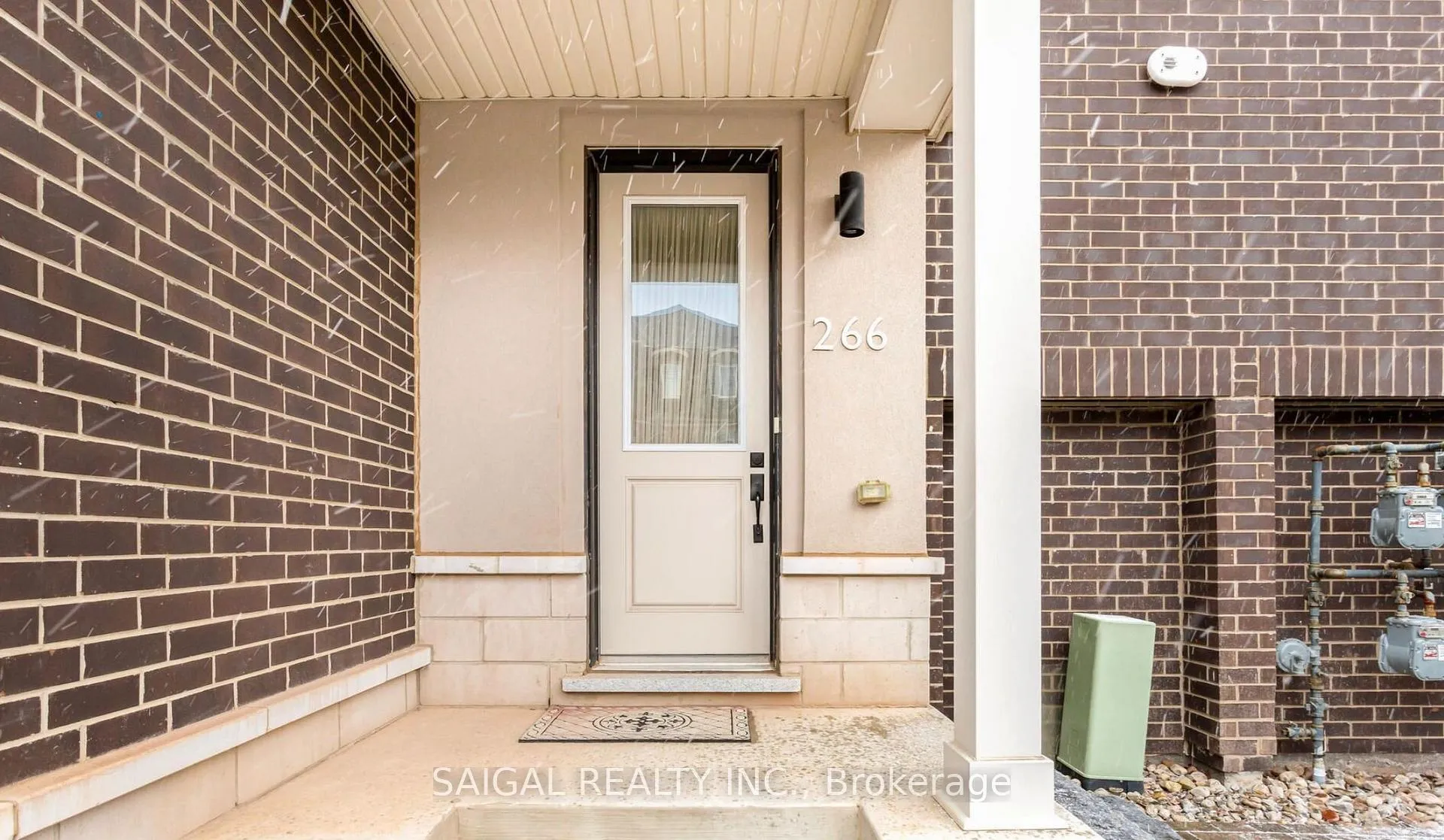 Photo 3 of 266 Harold Dent Trail, Oakville, Glenorchy — HOMEH