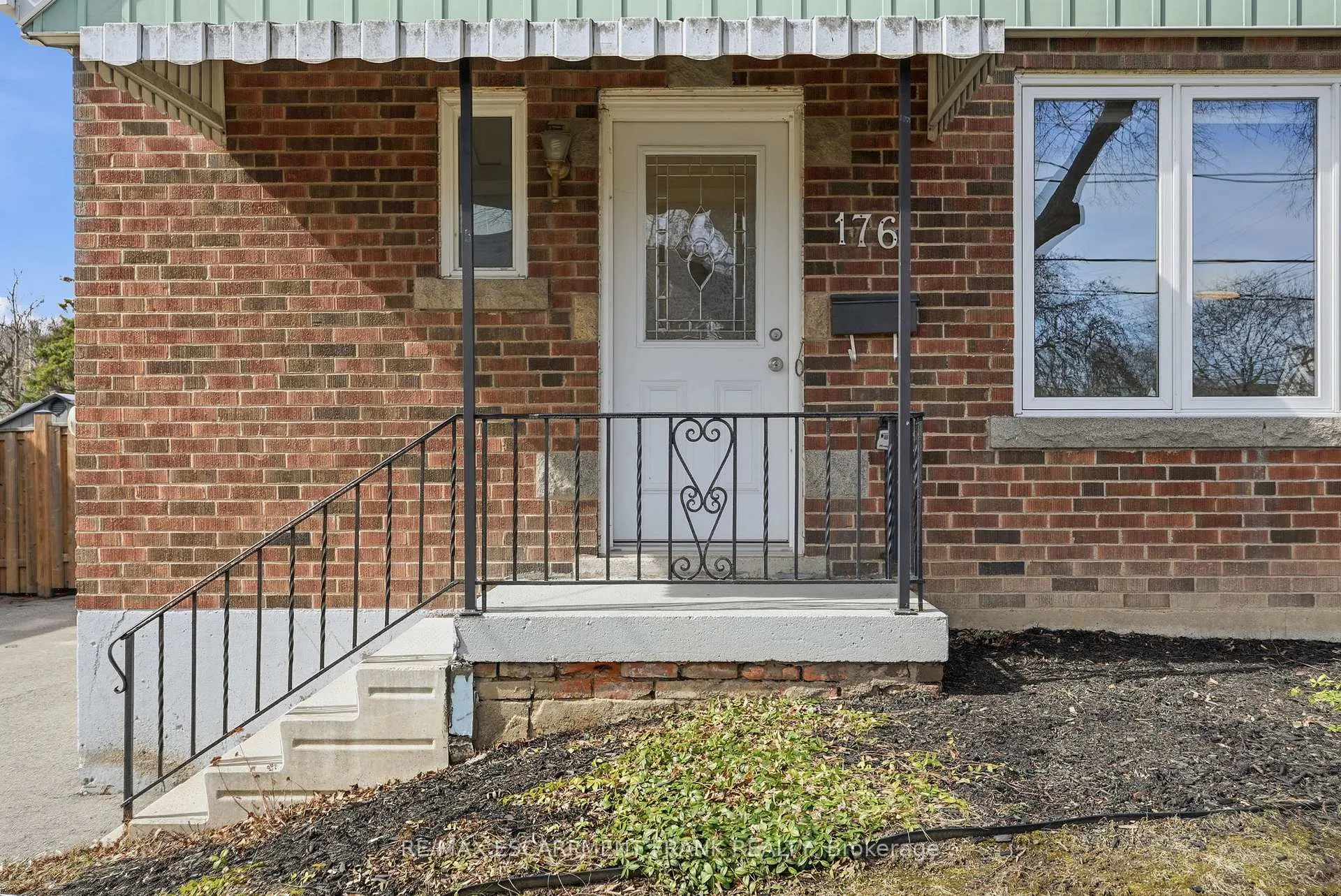 Photo 5 of 176 Charlotte Street, Hamilton, Rosedale — HOMEH