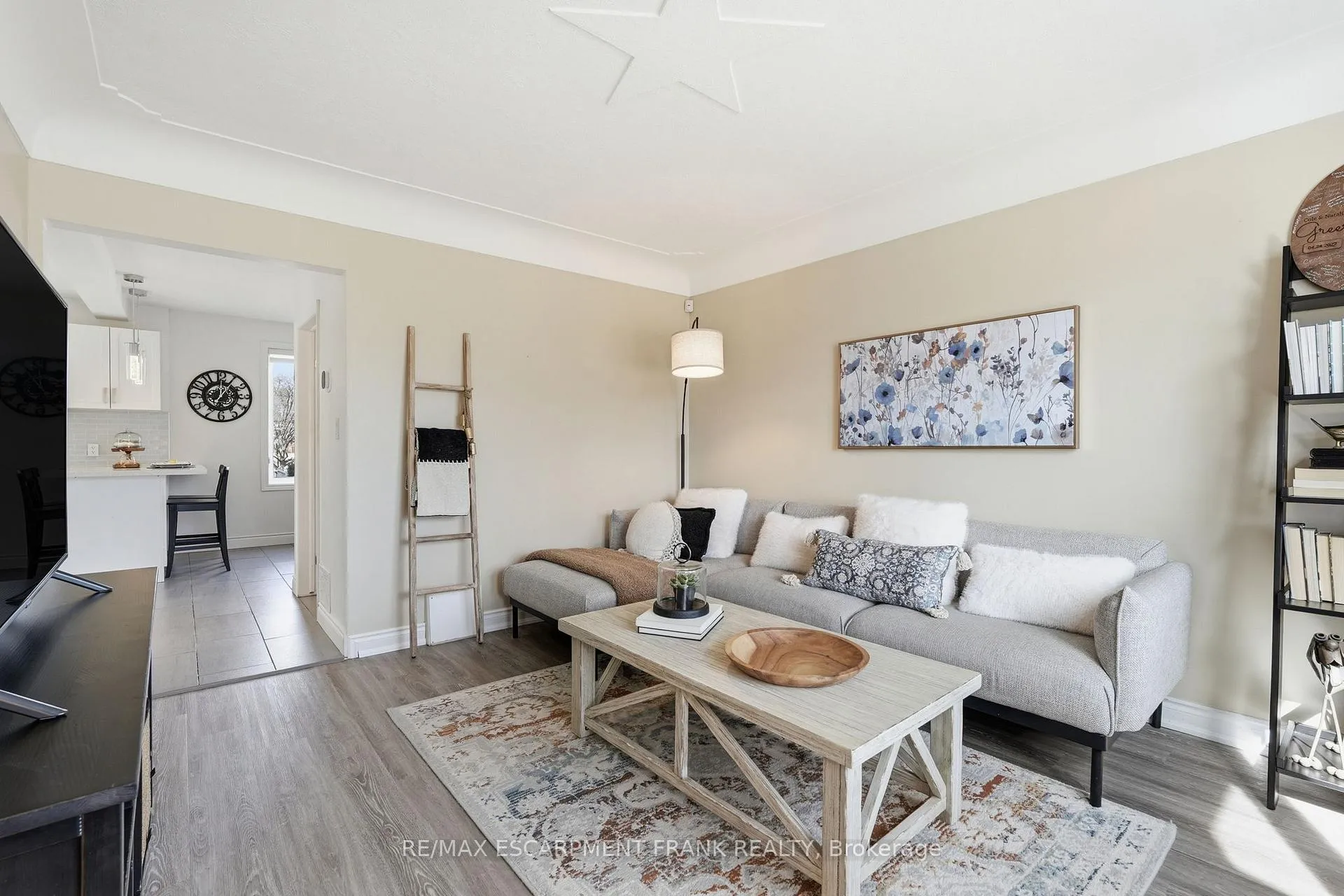 Photo 7 of 176 Charlotte Street, Hamilton, Rosedale — HOMEH