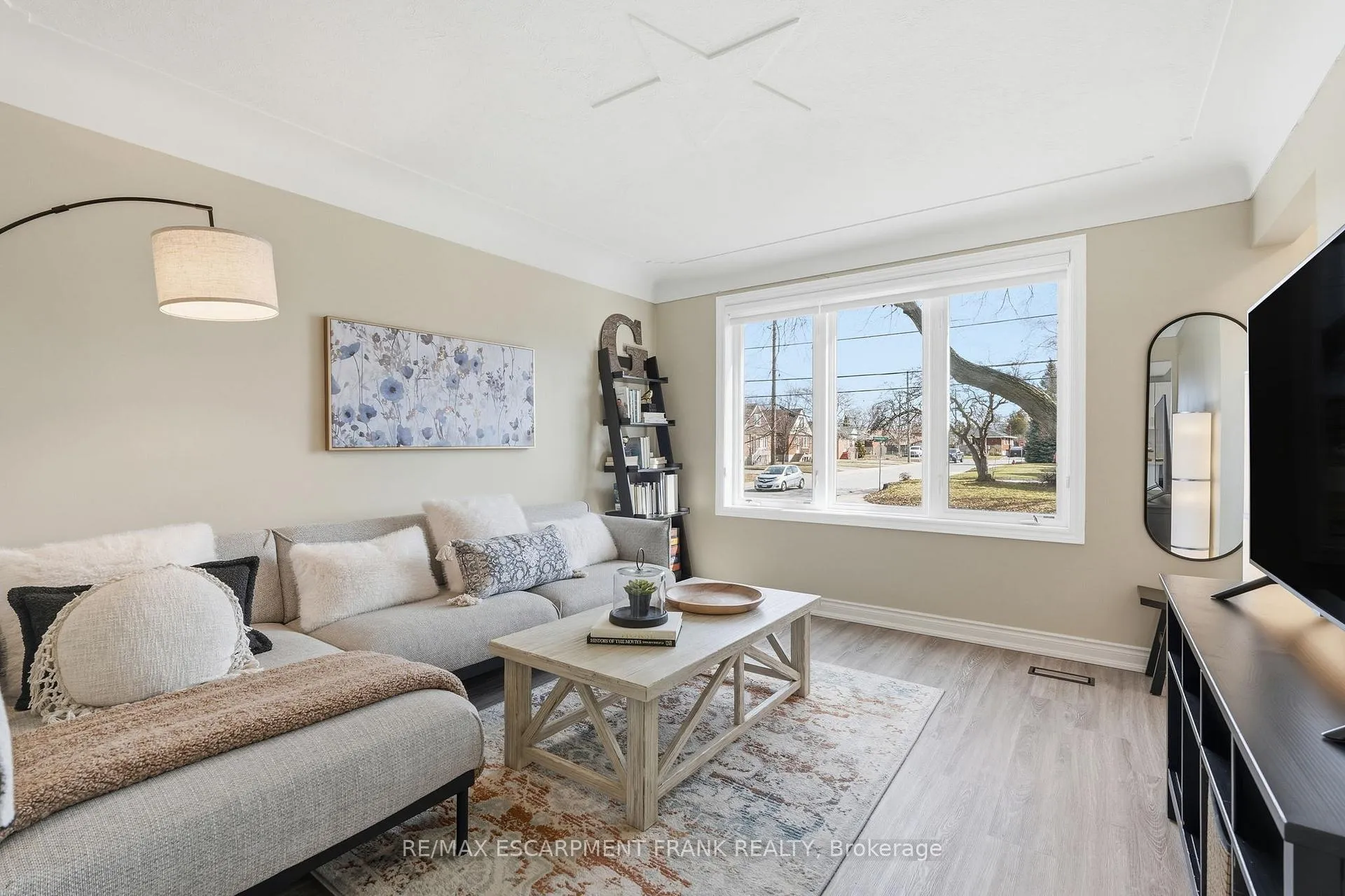 Photo 8 of 176 Charlotte Street, Hamilton, Rosedale — HOMEH