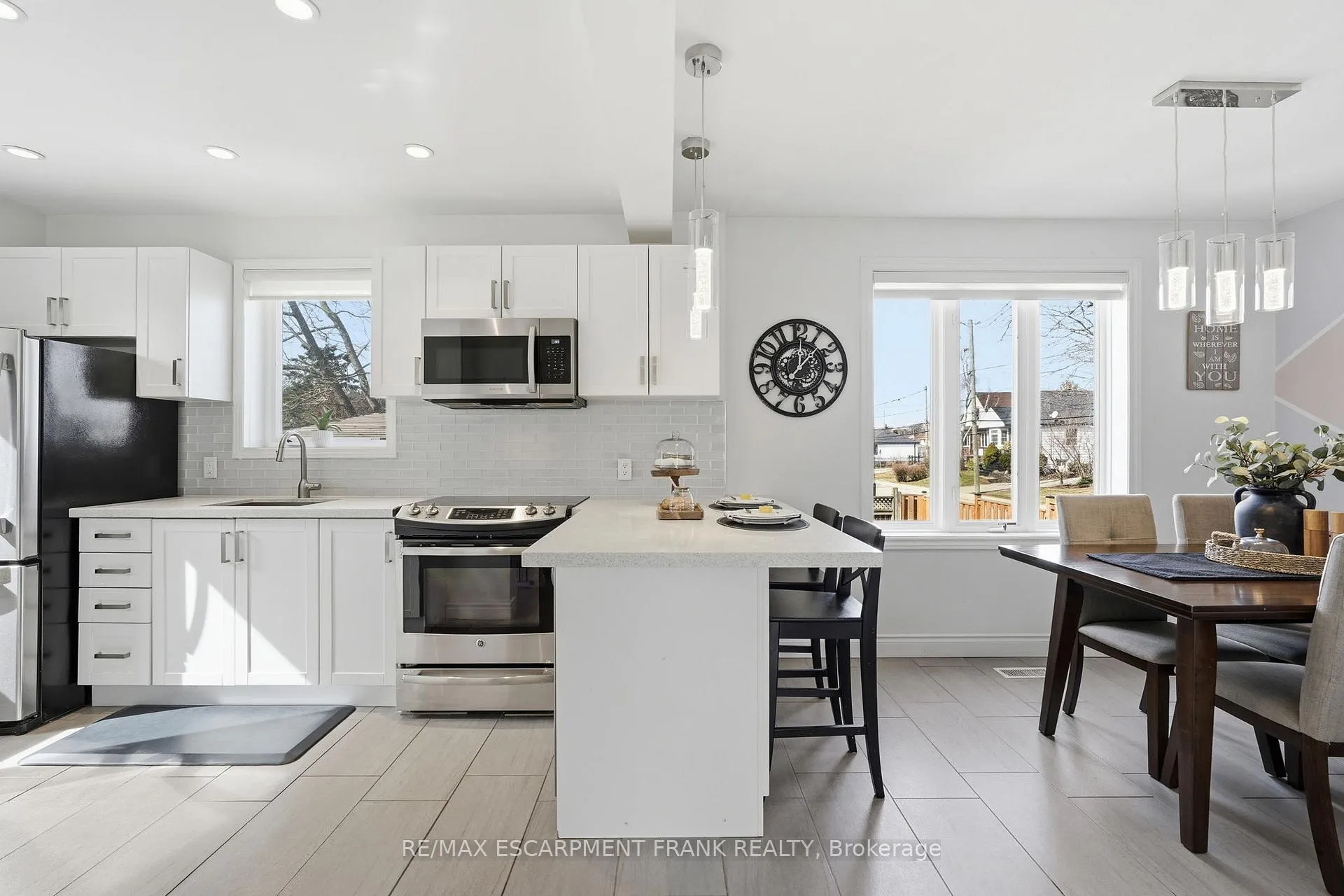 Photo 13 of 176 Charlotte Street, Hamilton, Rosedale — HOMEH