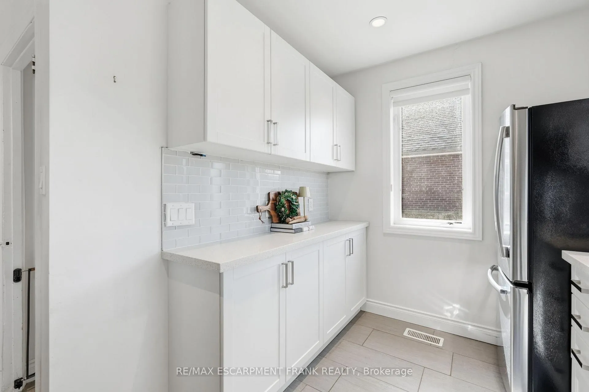 Photo 18 of 176 Charlotte Street, Hamilton, Rosedale — HOMEH