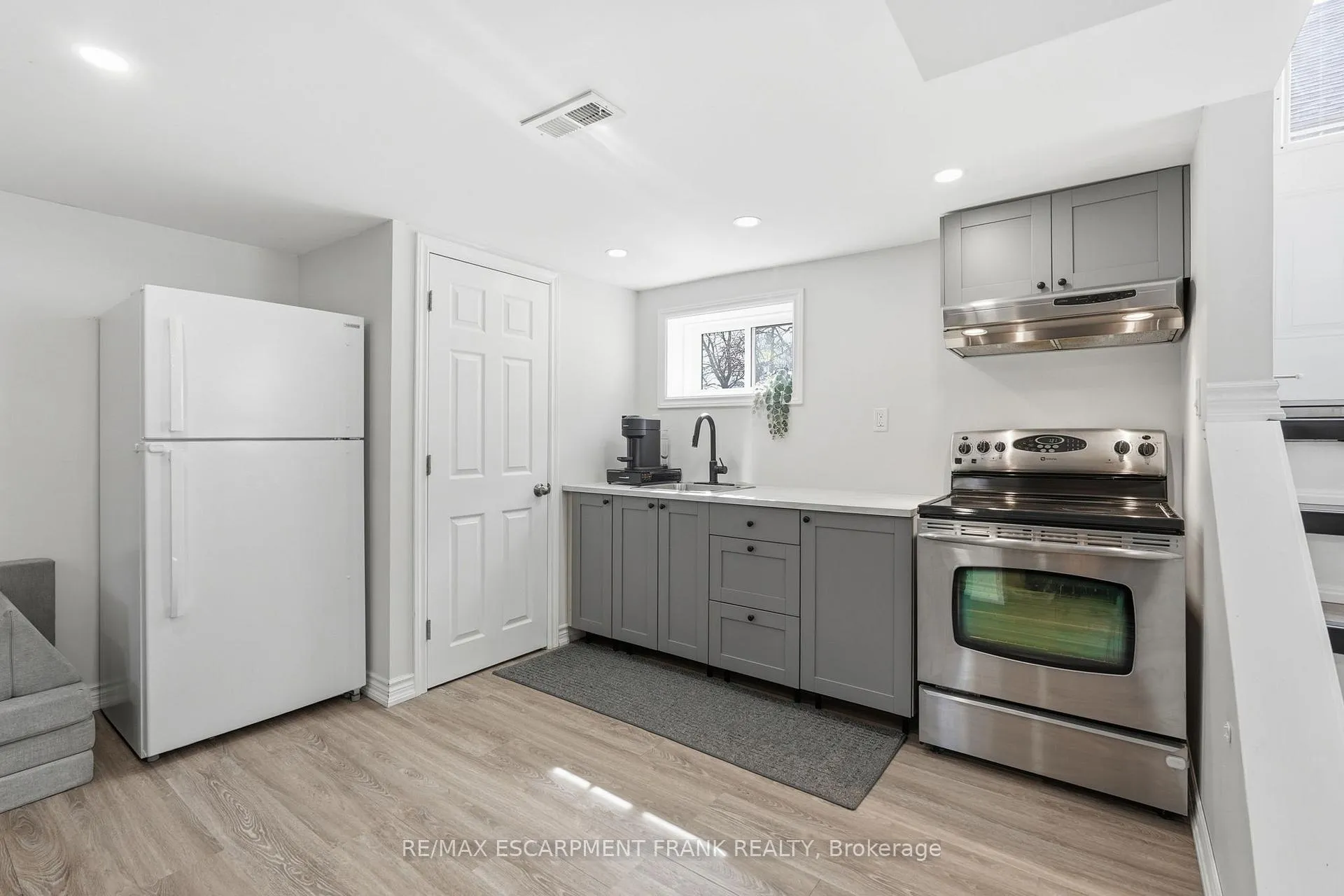Photo 38 of 176 Charlotte Street, Hamilton, Rosedale — HOMEH