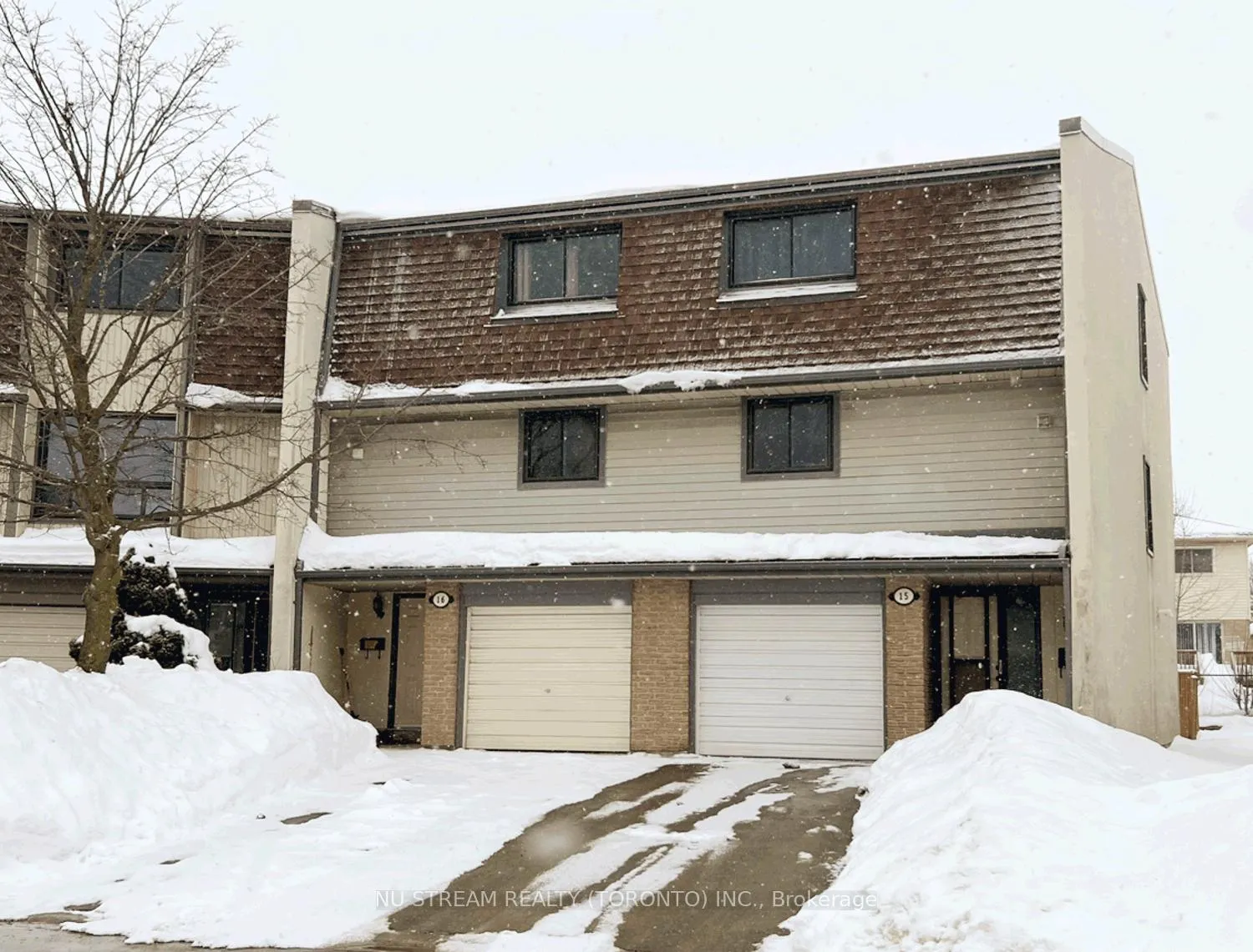 Photo 1 of Unit 16, 16 Ashton Crescent, Brampton, Central Park — HOMEH